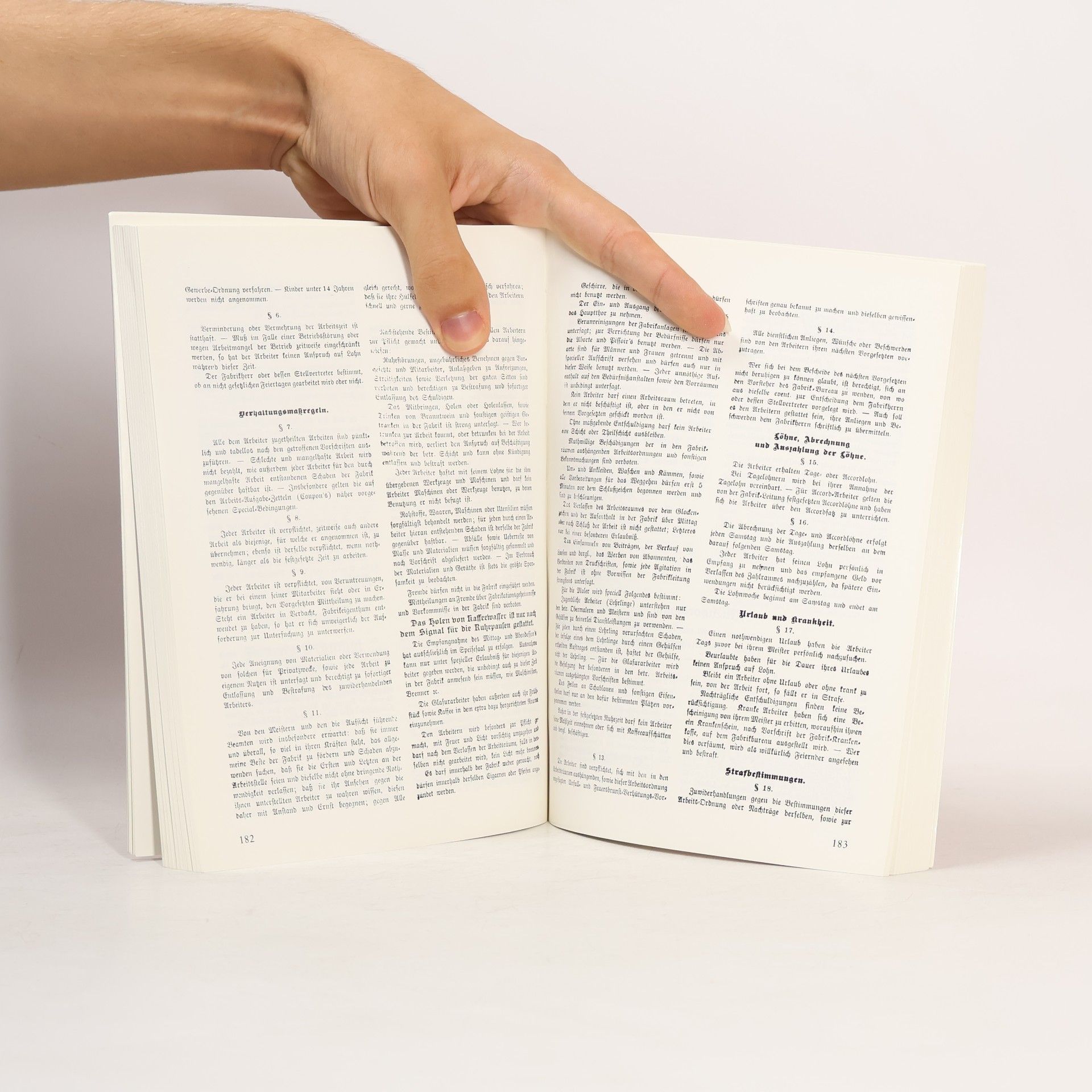 Margit Berwing Wittl Volkskunst im Wandel - 3: Steingutfabrik und Kunsttöpferei Franz Anton Mehlem in Bonn und Steingutfabrik Villeroy & Boch Bonn. Katalog zur Ausstellung
