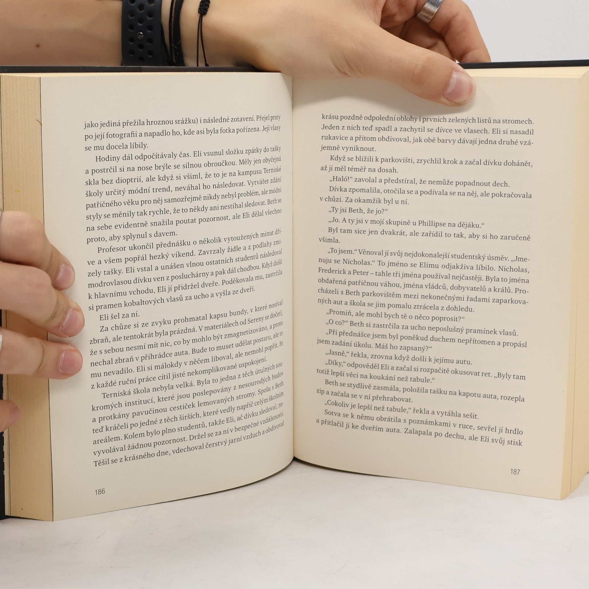V. E. Schwab Neobyčejní