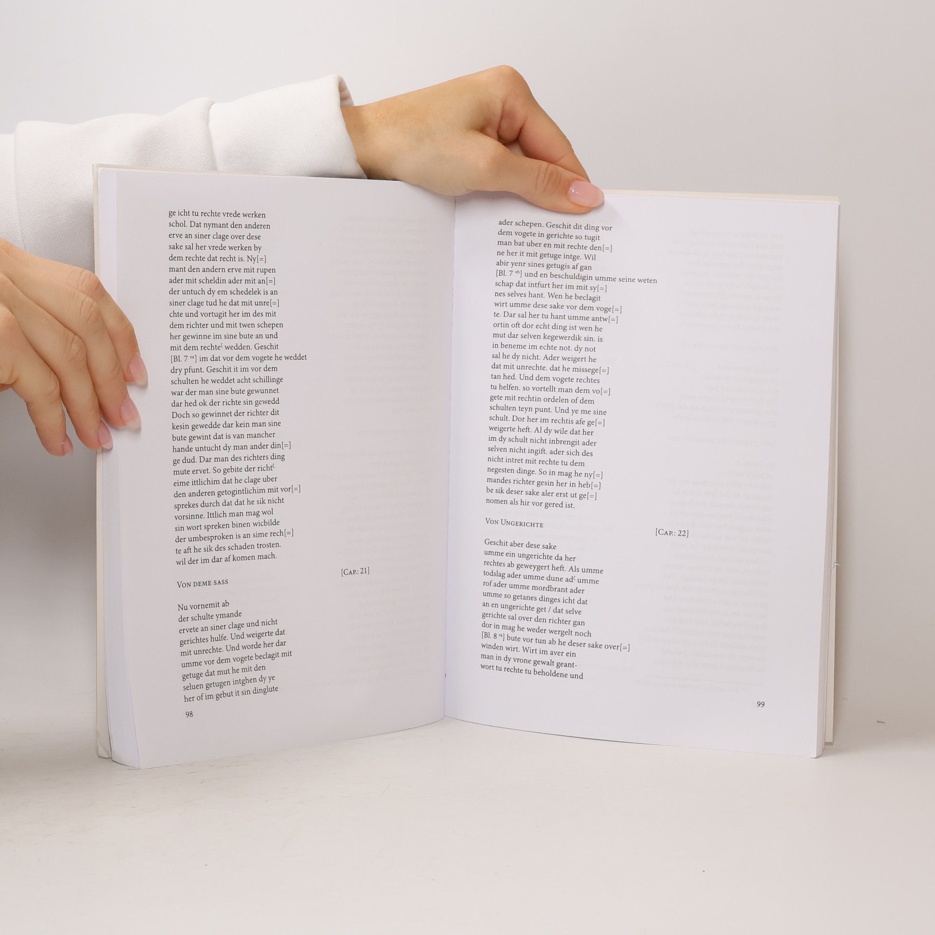 kolektiv Traditionen in der Literatur einer Region als gesellschaftsstrukturierende Phänomene
