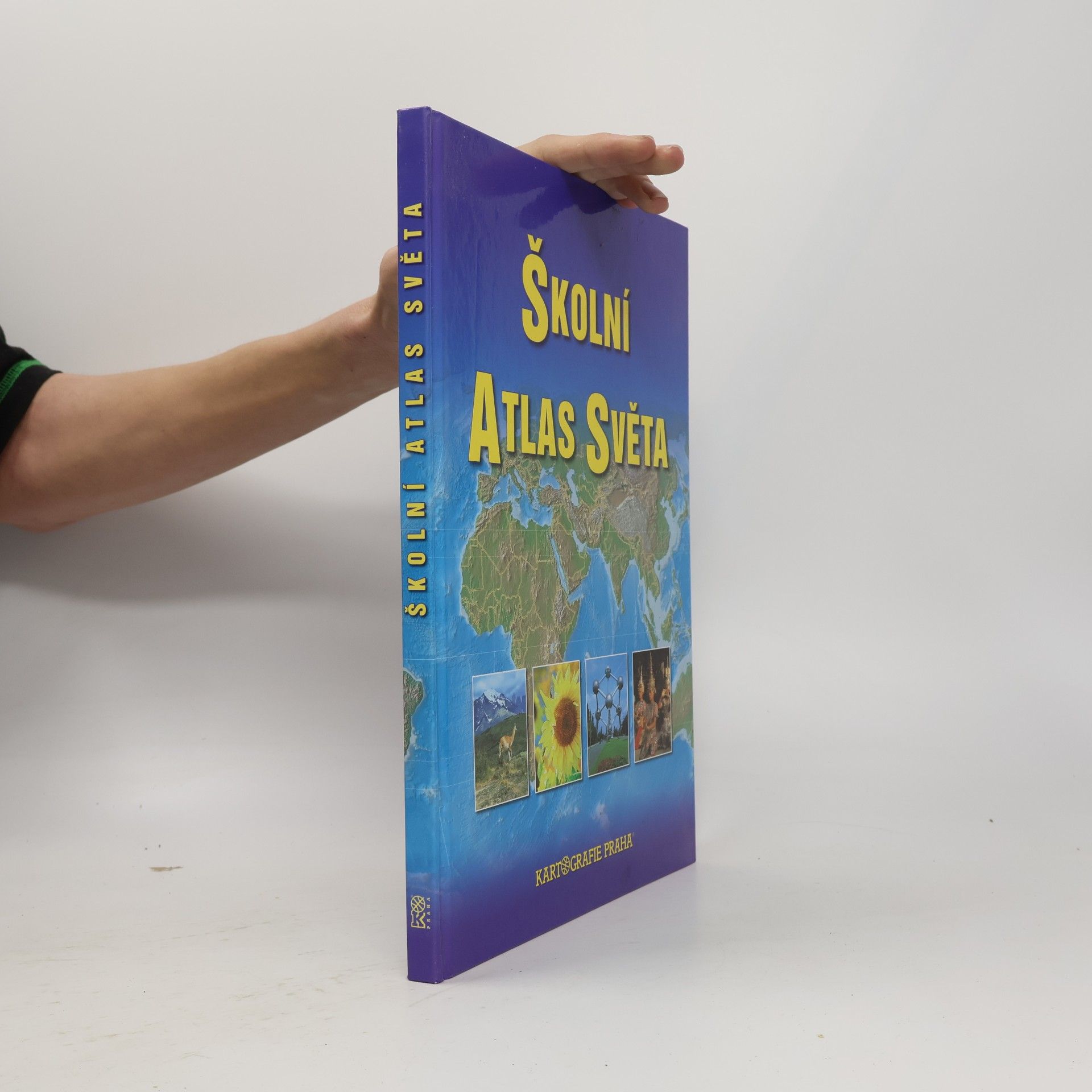 Kolektiv autorů Školní atlas světa