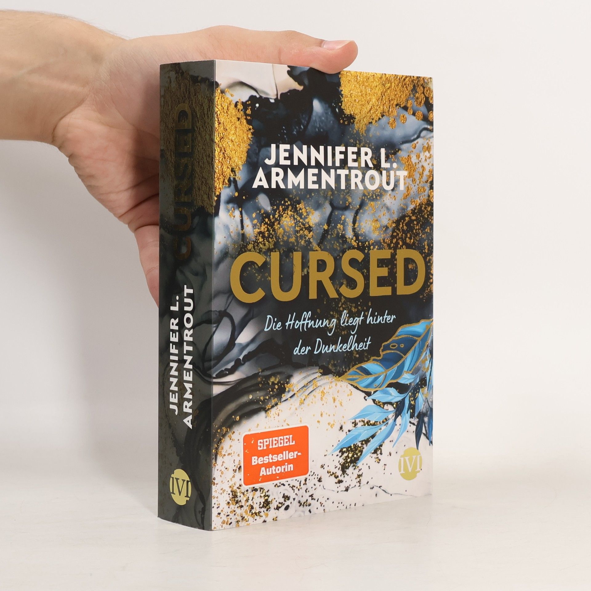 Jennifer Armentrout Cursed. Die Hoffnung liegt hinter der Dunkelheit