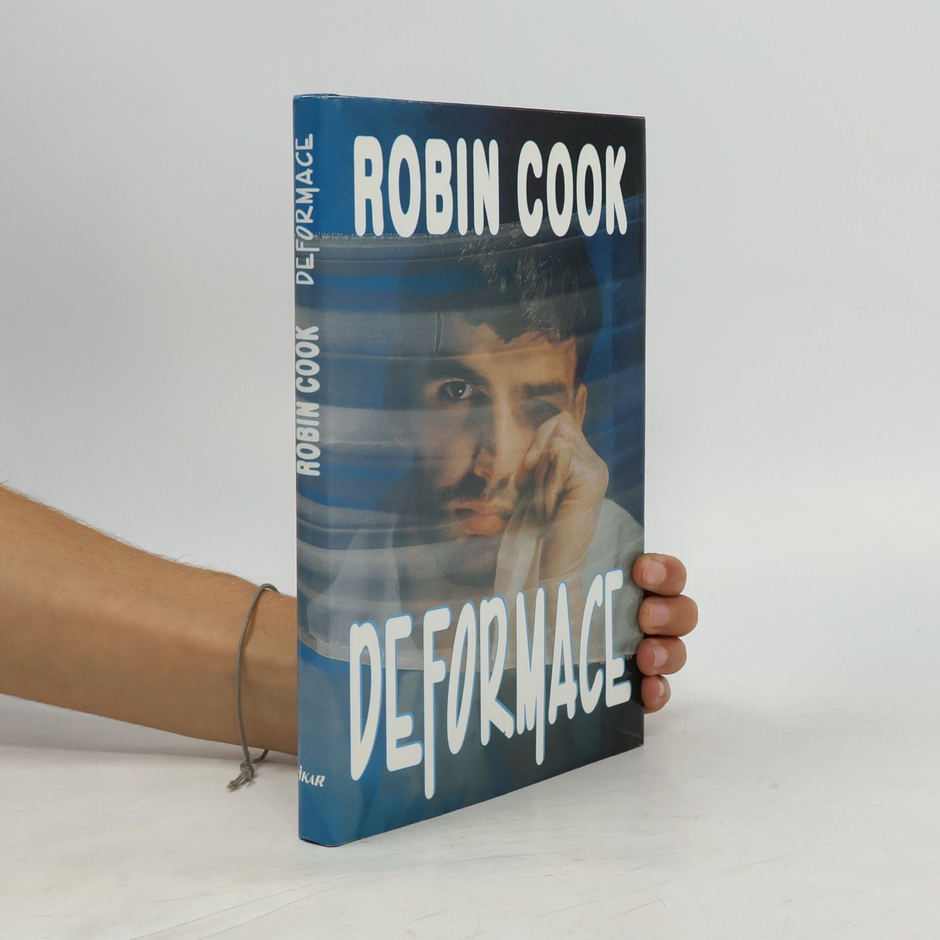 Robin Cook Deformace
