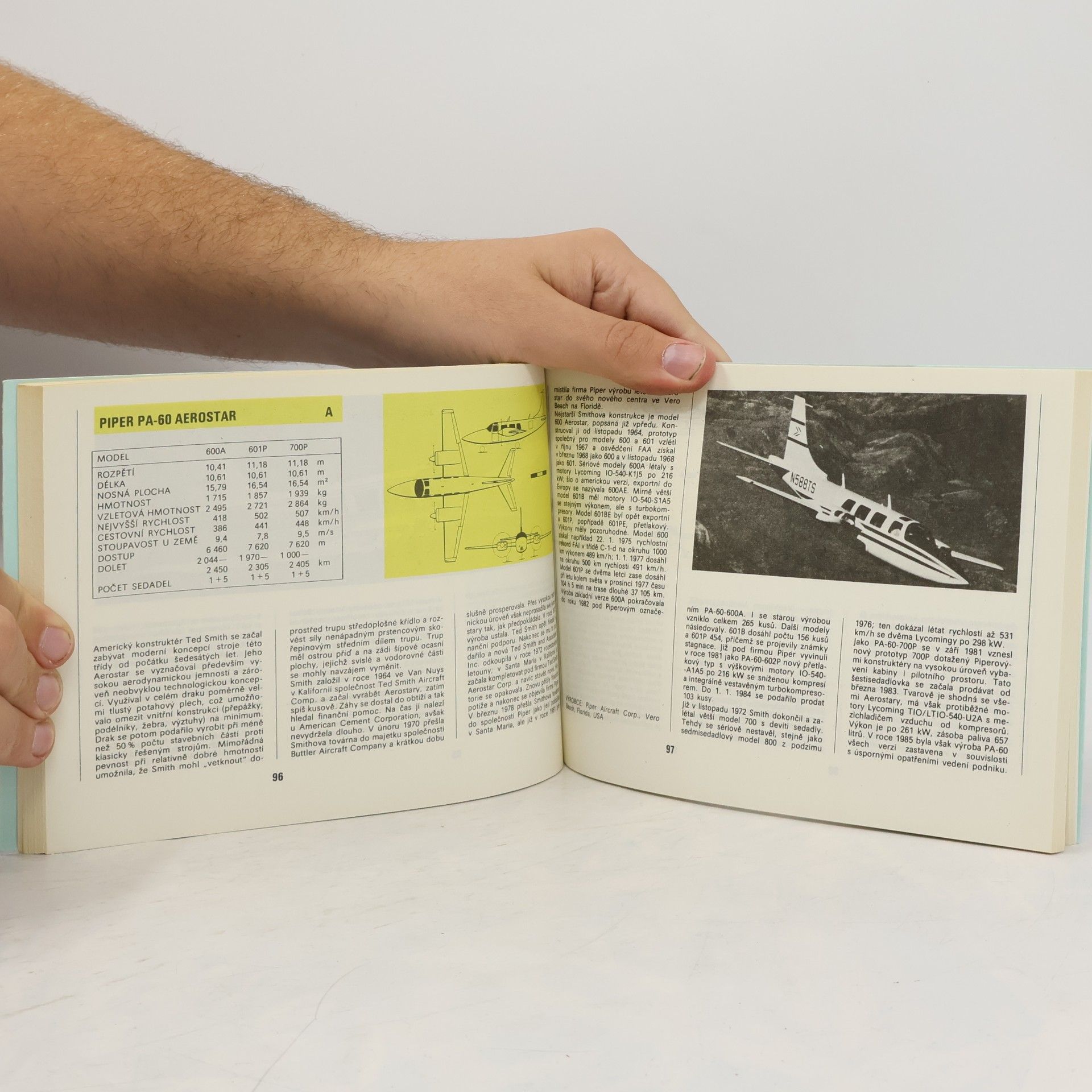 Václav Němeček Atlas letadel 7. Dvoumotorová obchodní letadla