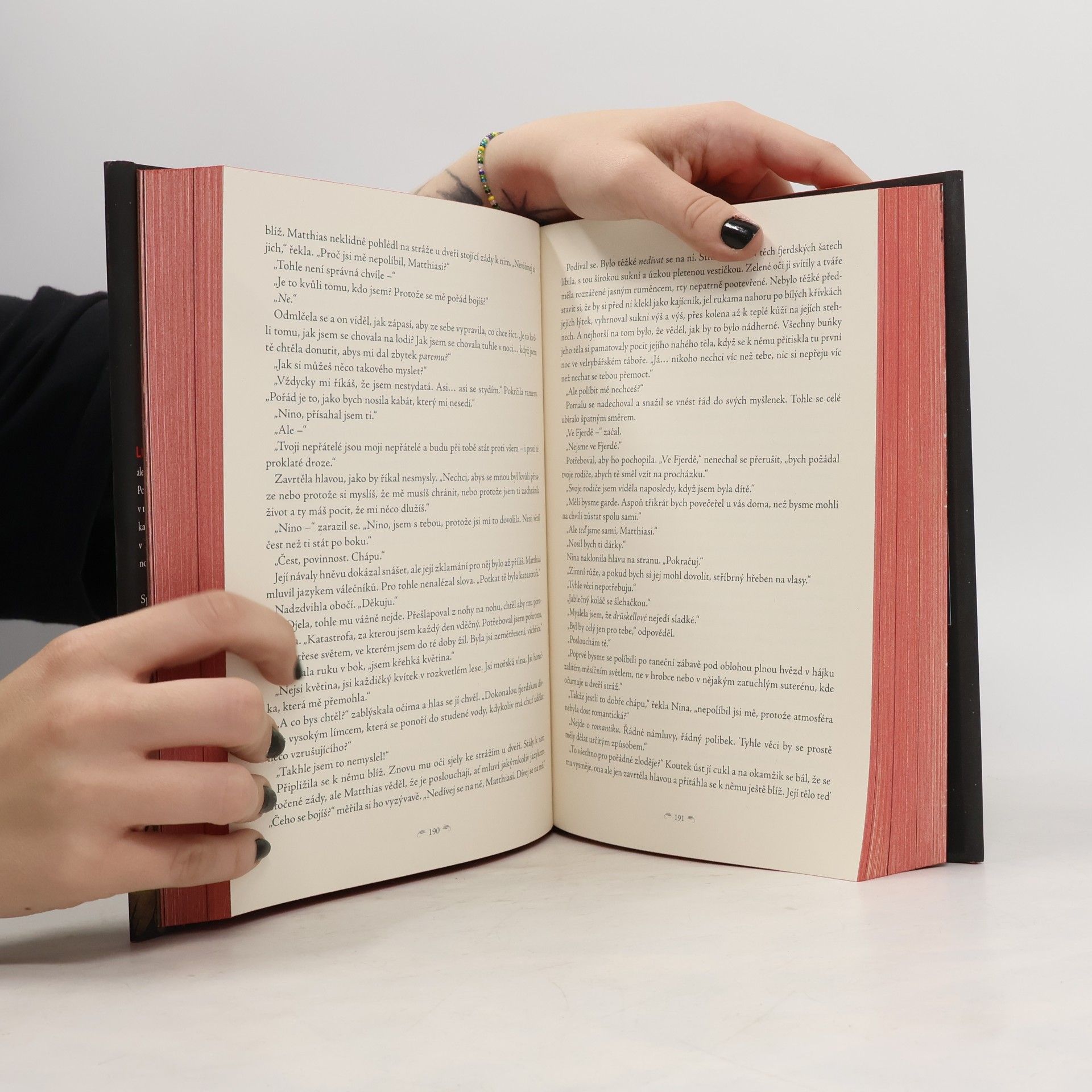 Leigh Bardugo Prohnilé město