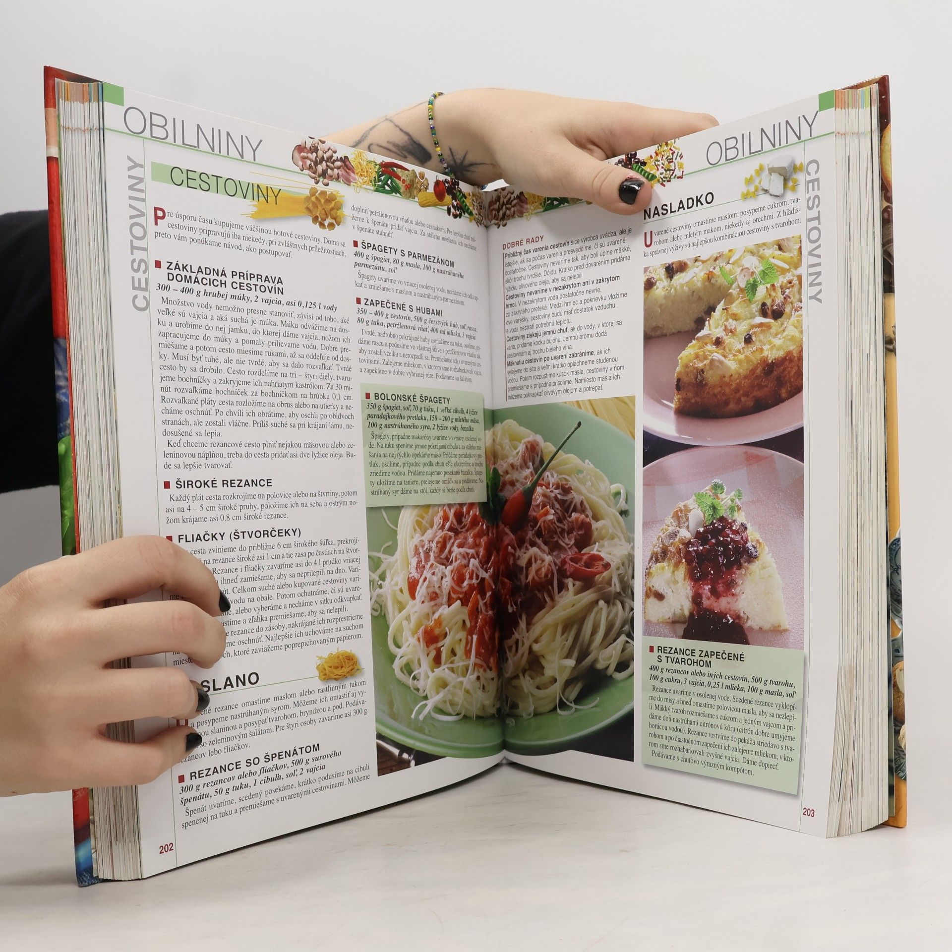 Autorenkollektiv Ottova rodinná kuchárka