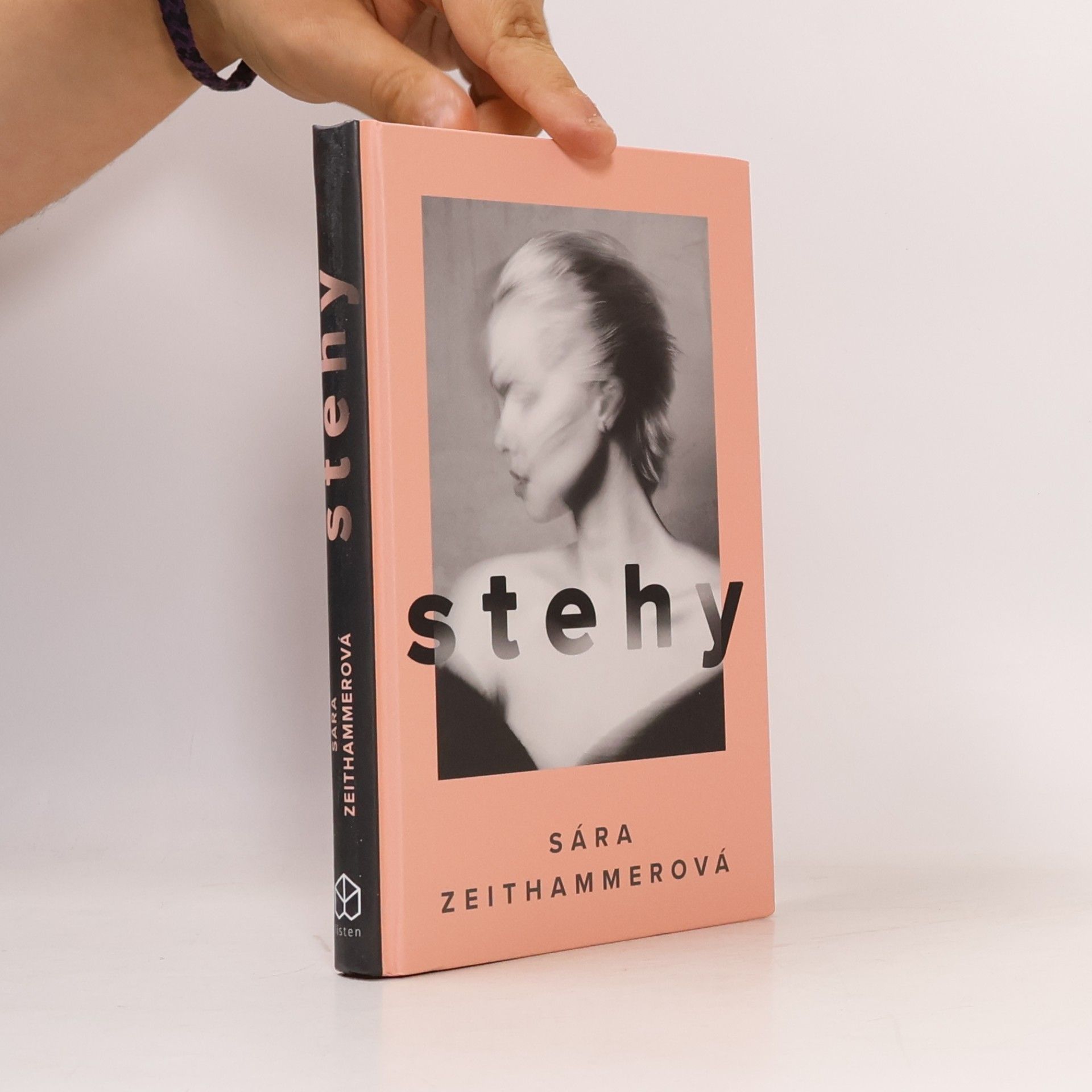 Sára Zeithammerová Stehy