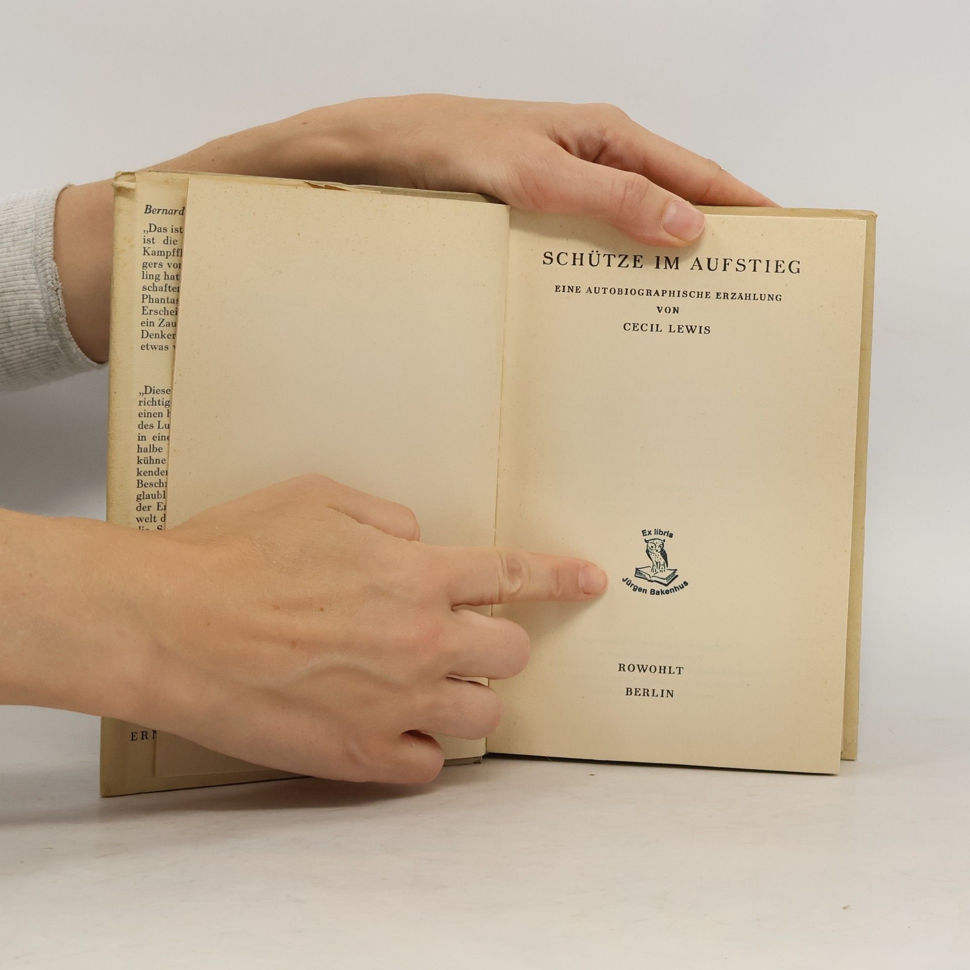 Cecil Lewis Schütze im Aufstieg