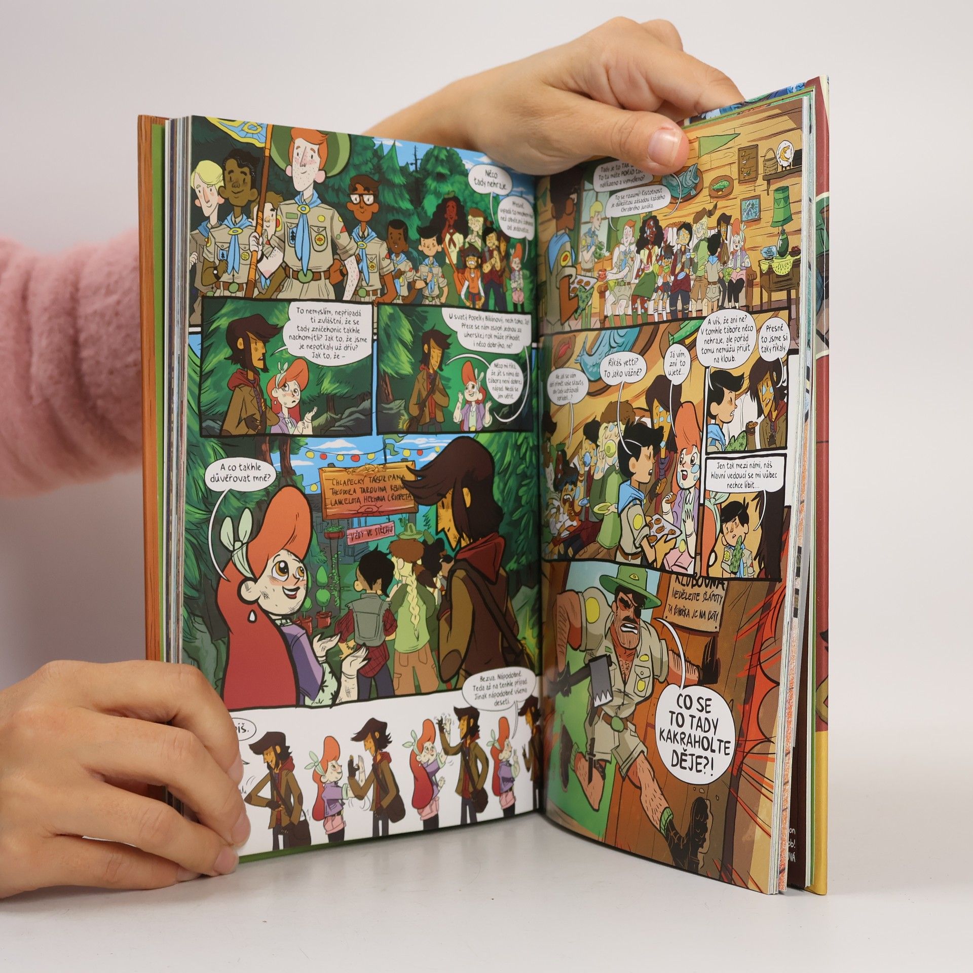 Noelle Stevenson Záleskautky = Lumberjanes. Střež se svaté kočičky