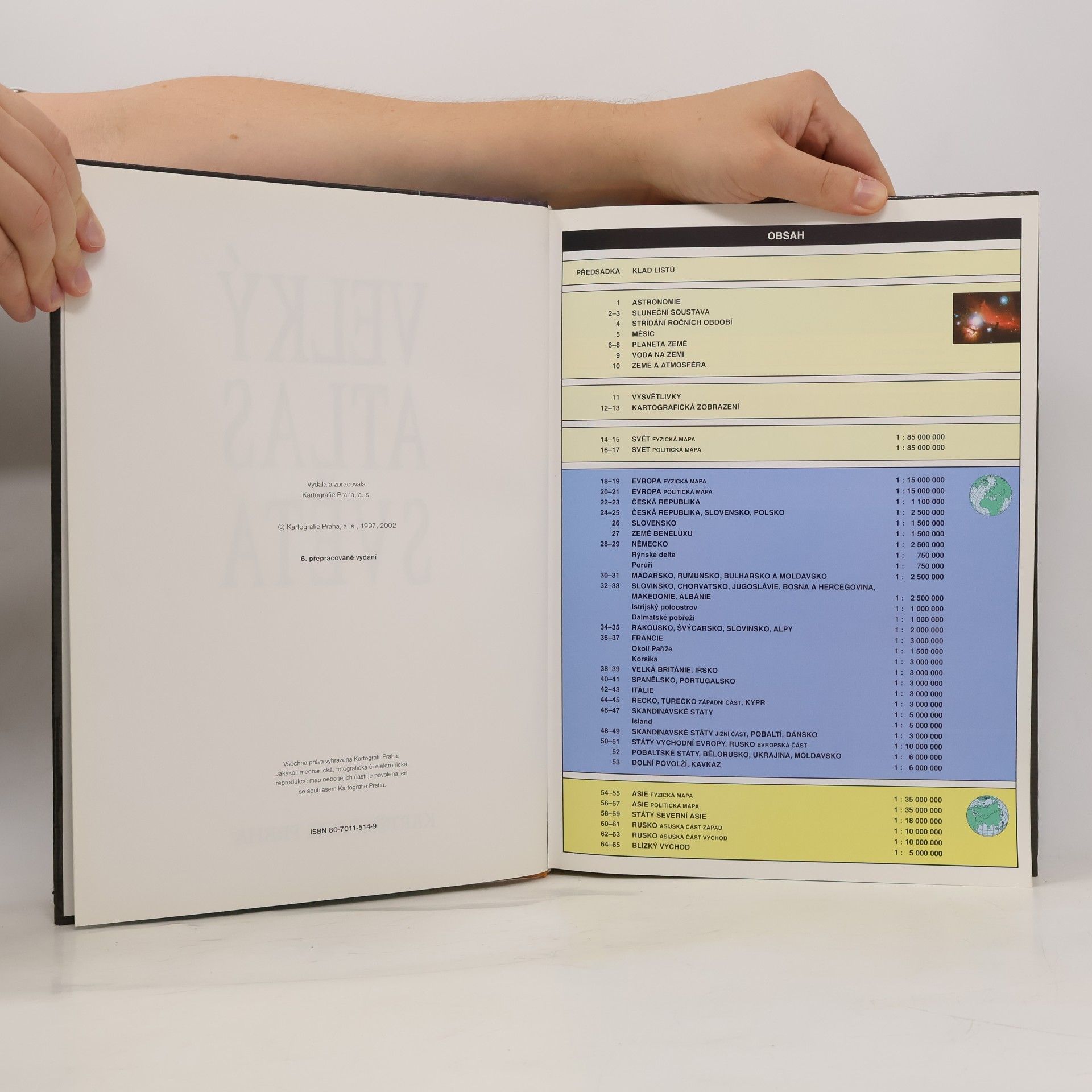 Autorenkollektiv Velký atlas světa