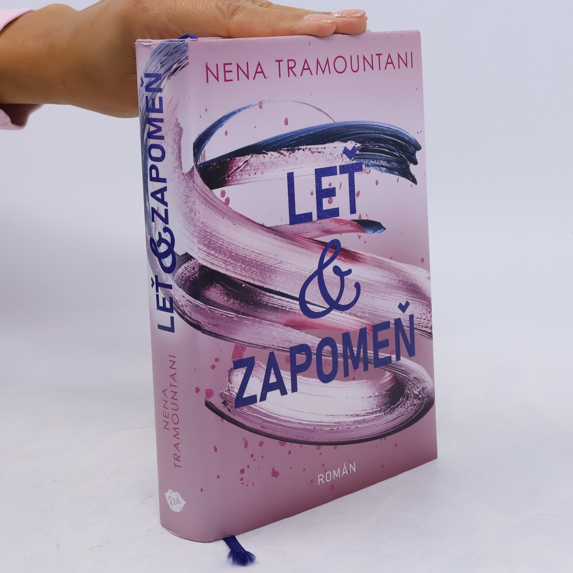 Nena Tramountani Leť & zapomeň