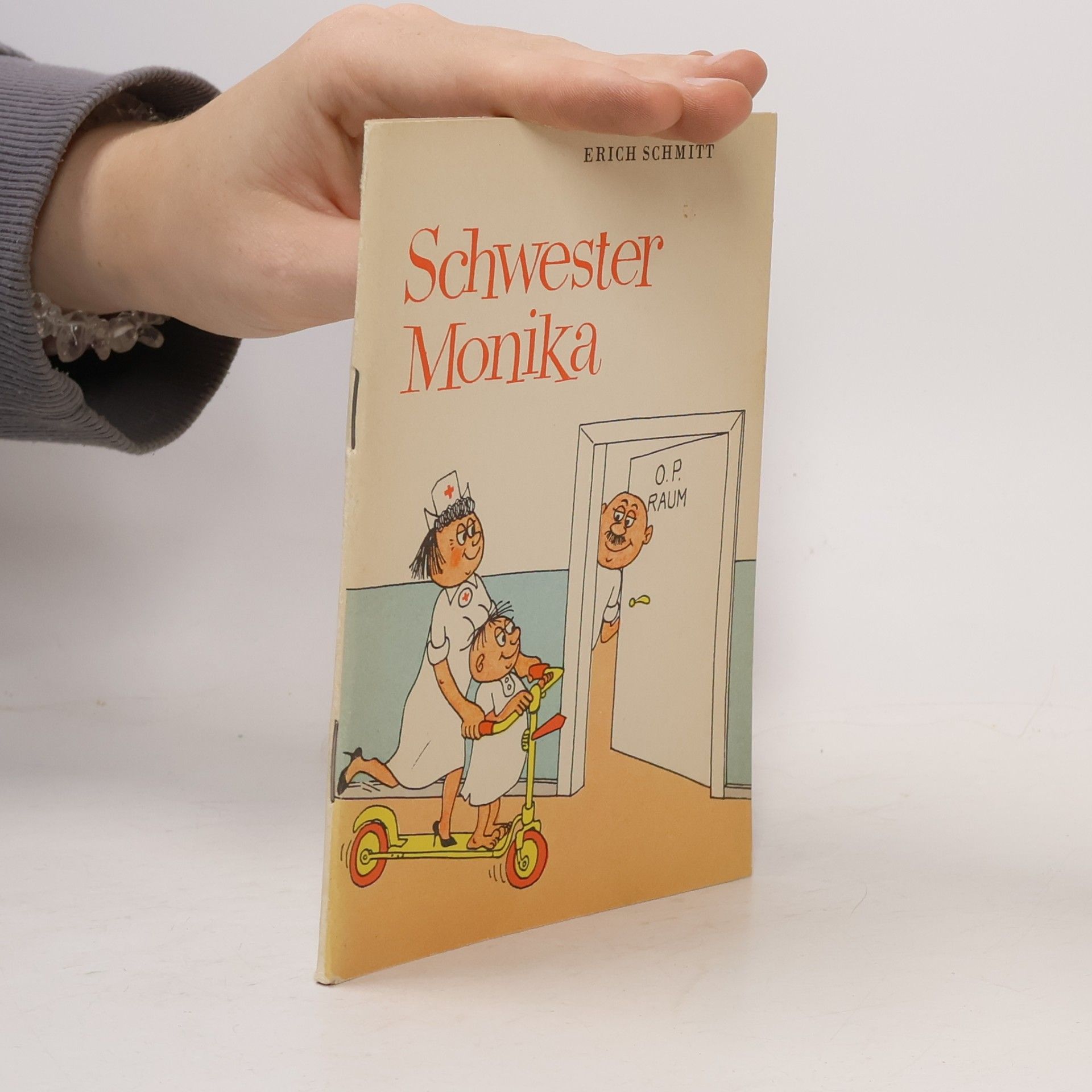 Schwester Monika