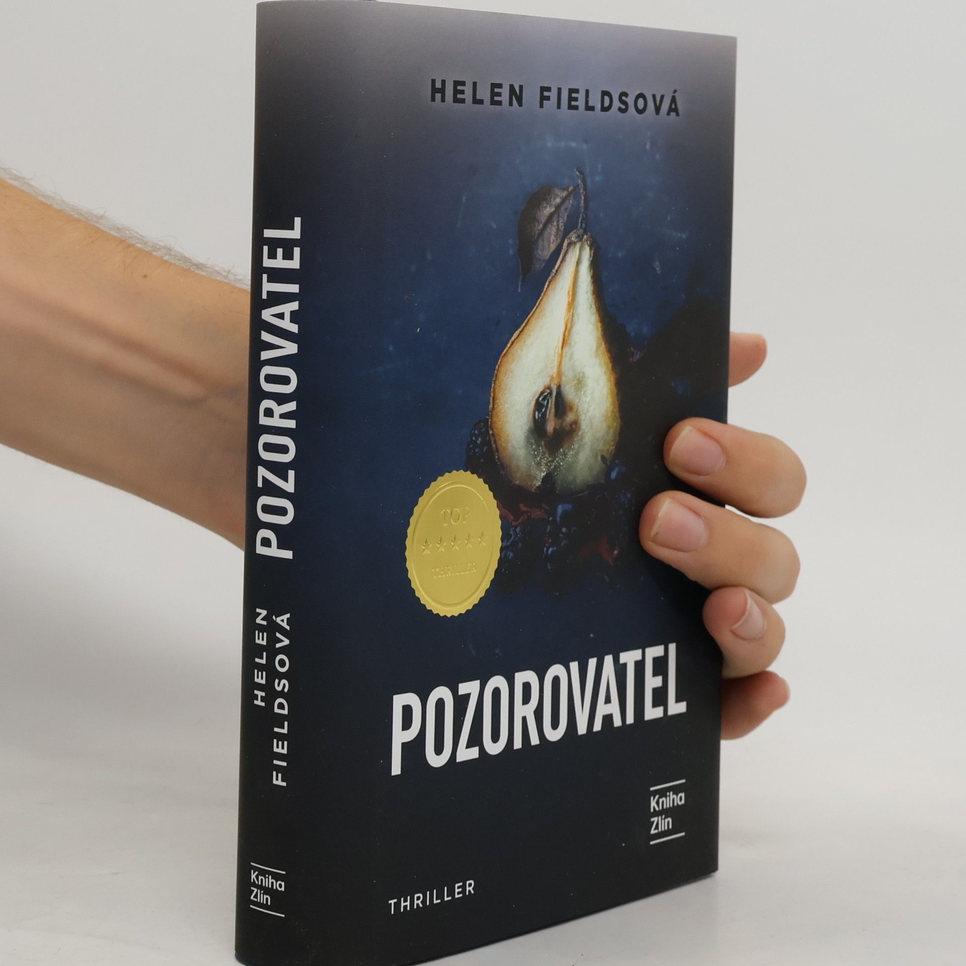 Helen Fields Pozorovatel