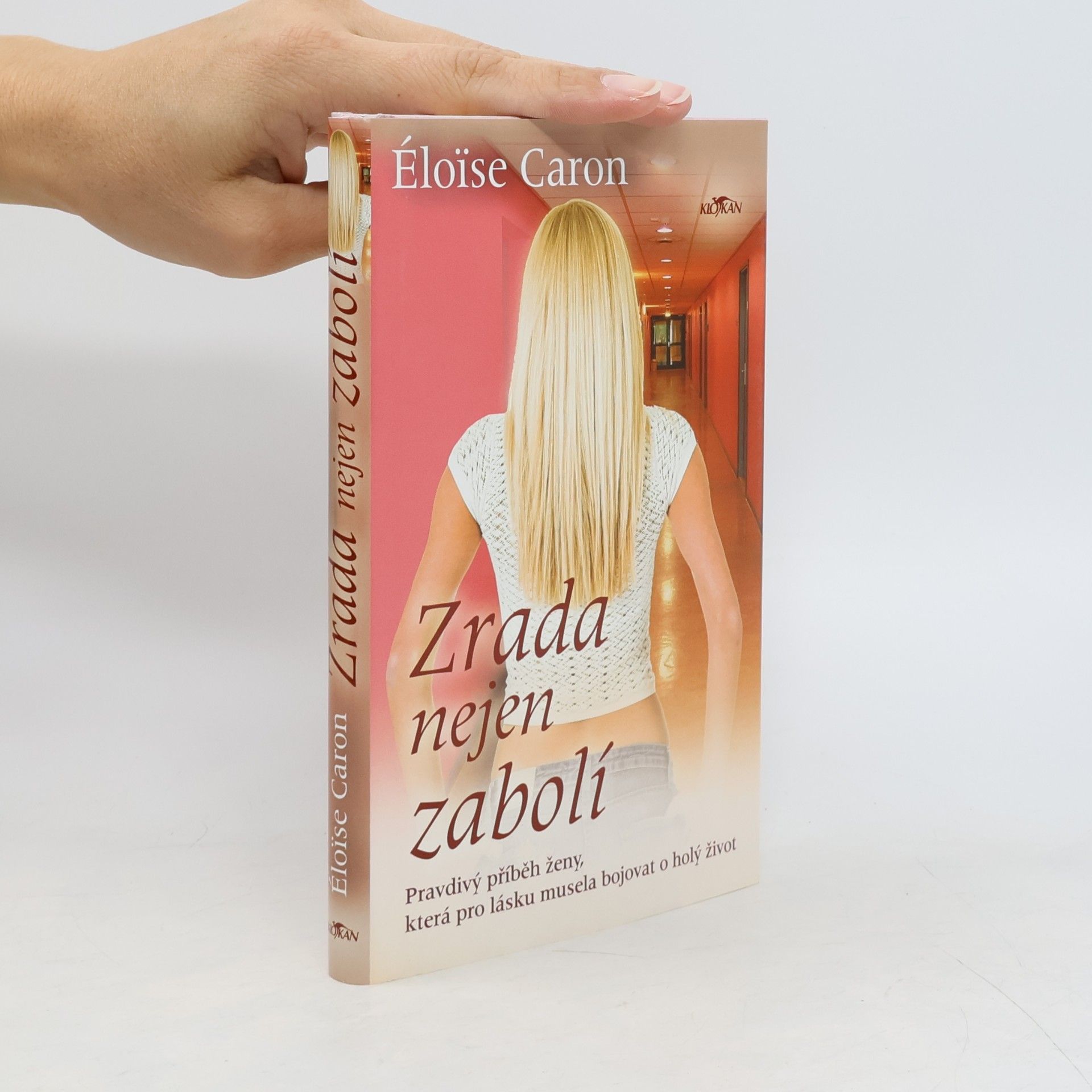 Eloïse Caron Zrada nejen zabolí