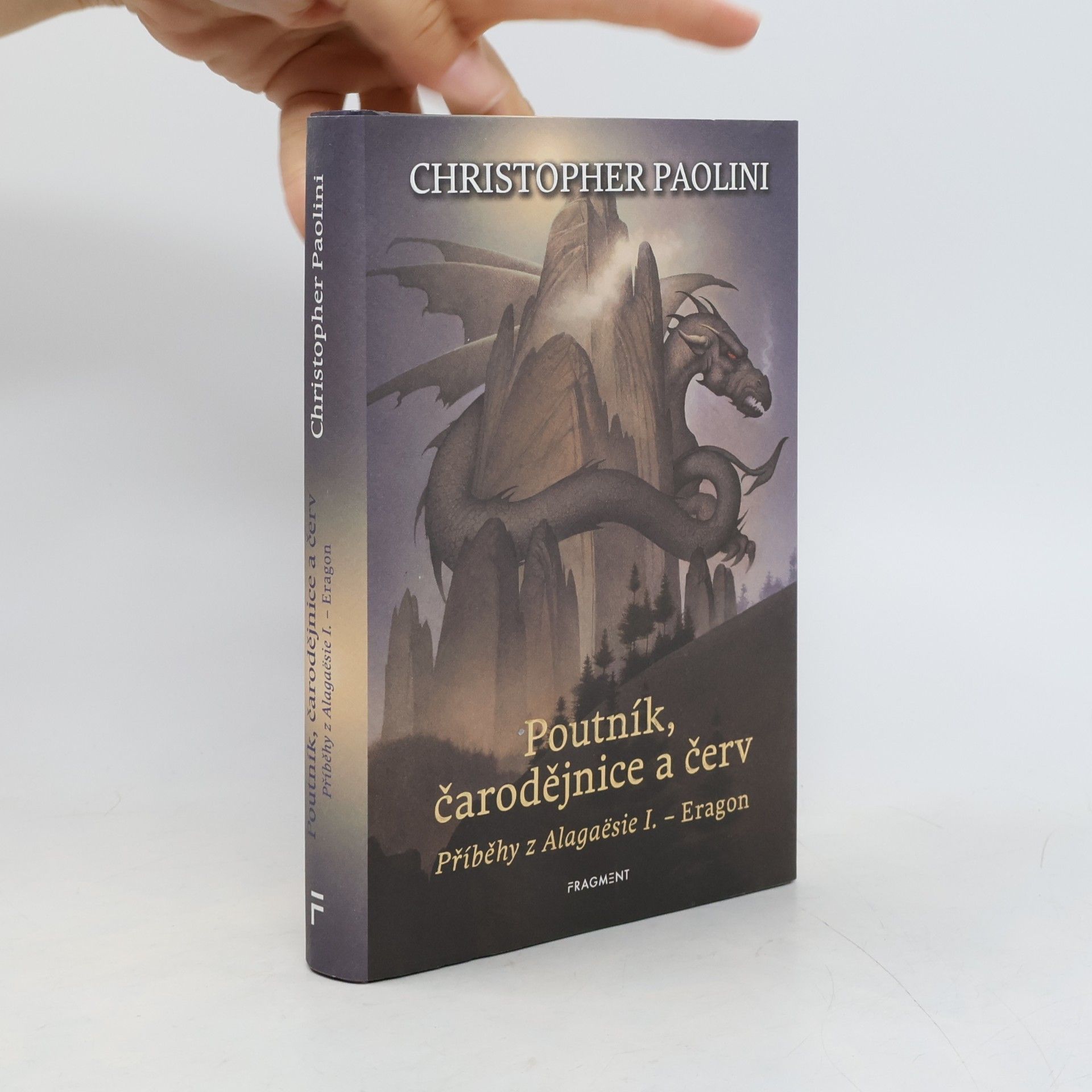 Christopher Paolini Poutník, čarodějnice a červ - Příběhy z Alagaësie I.