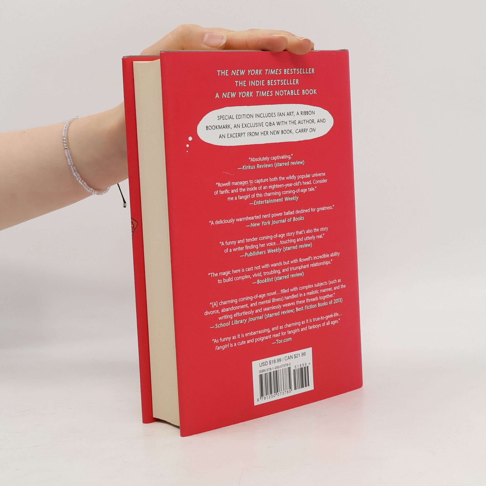 Rainbow Rowell Fangirl - B&N Exclusive Collector's Edition