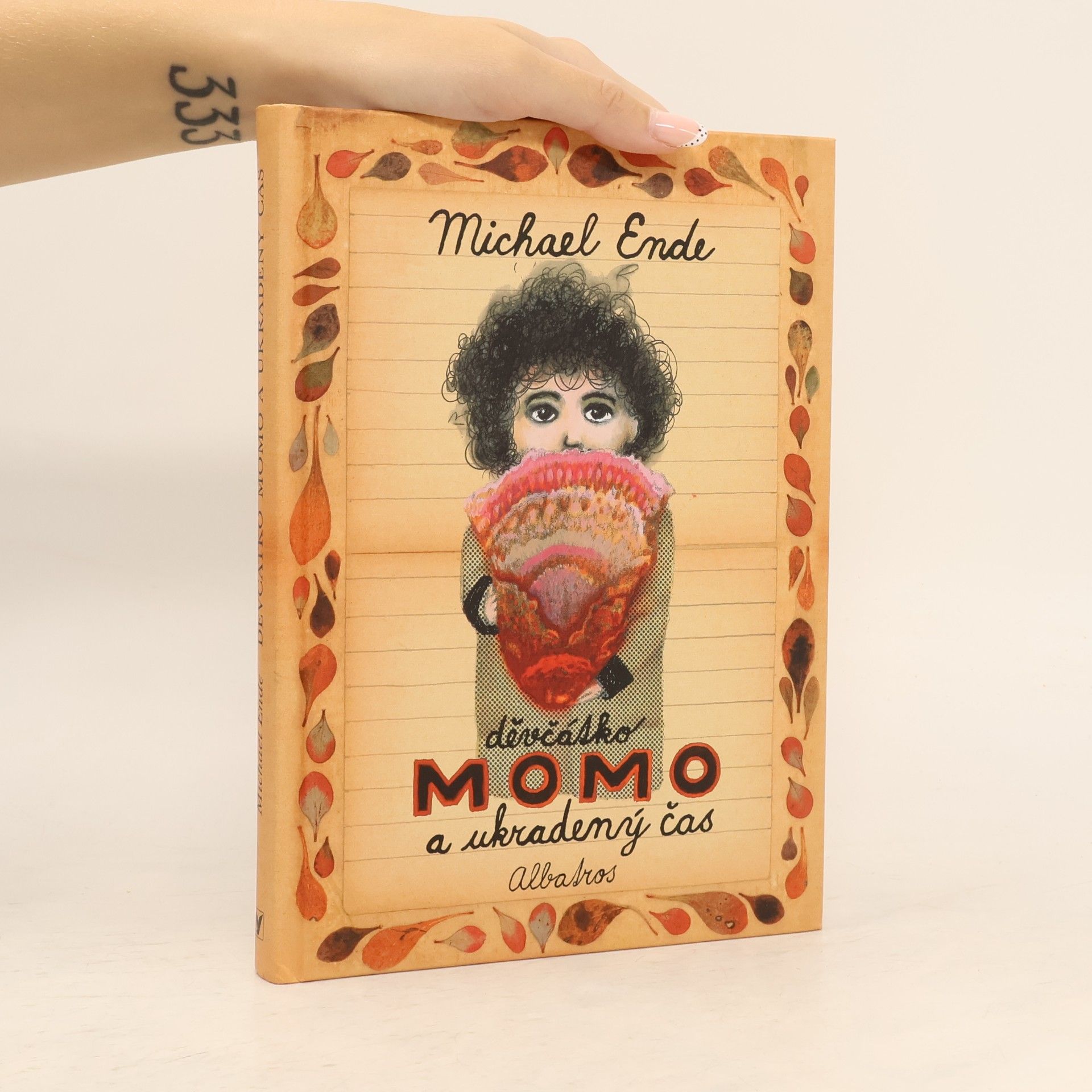Michael Ende Děvčátko Momo a ukradený čas. Pohádkový román