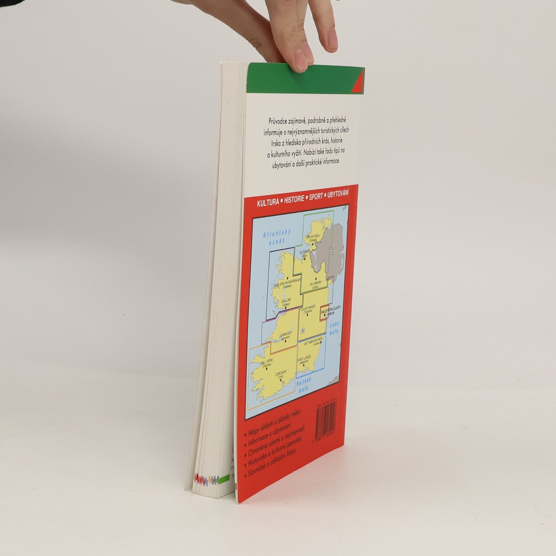 Jan Pergler Irsko. Podrobné a přehledné informace o historii, kultuře, přírodě a turistickém zázemí Norska. 136 barevných snímků, 1 přehledná mapa zemí, 8 map oblastí, 4 plány měst