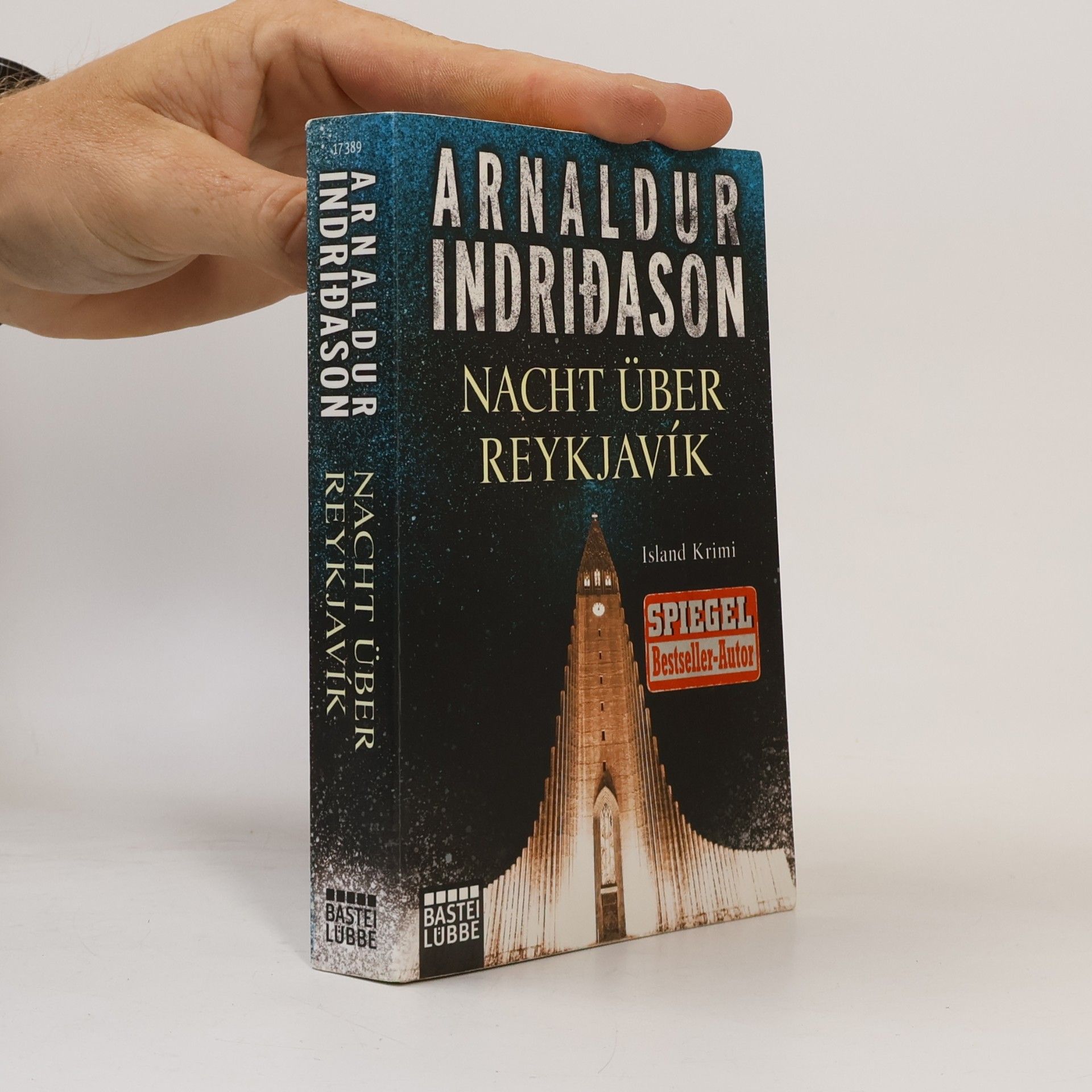 Nacht über Reykjavík