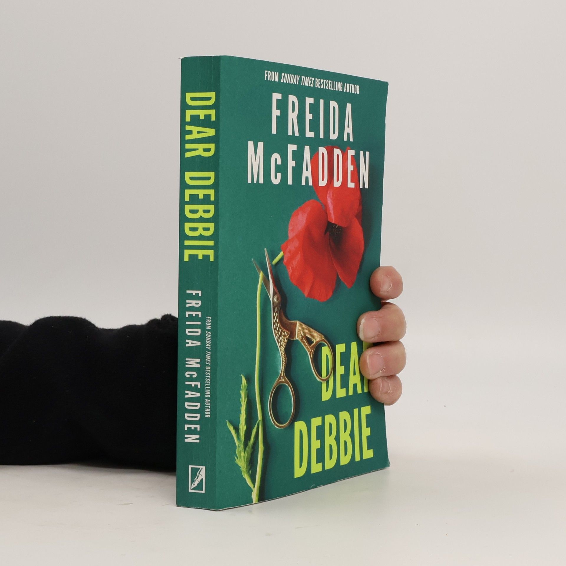 Freida McFadden Dear Debbie