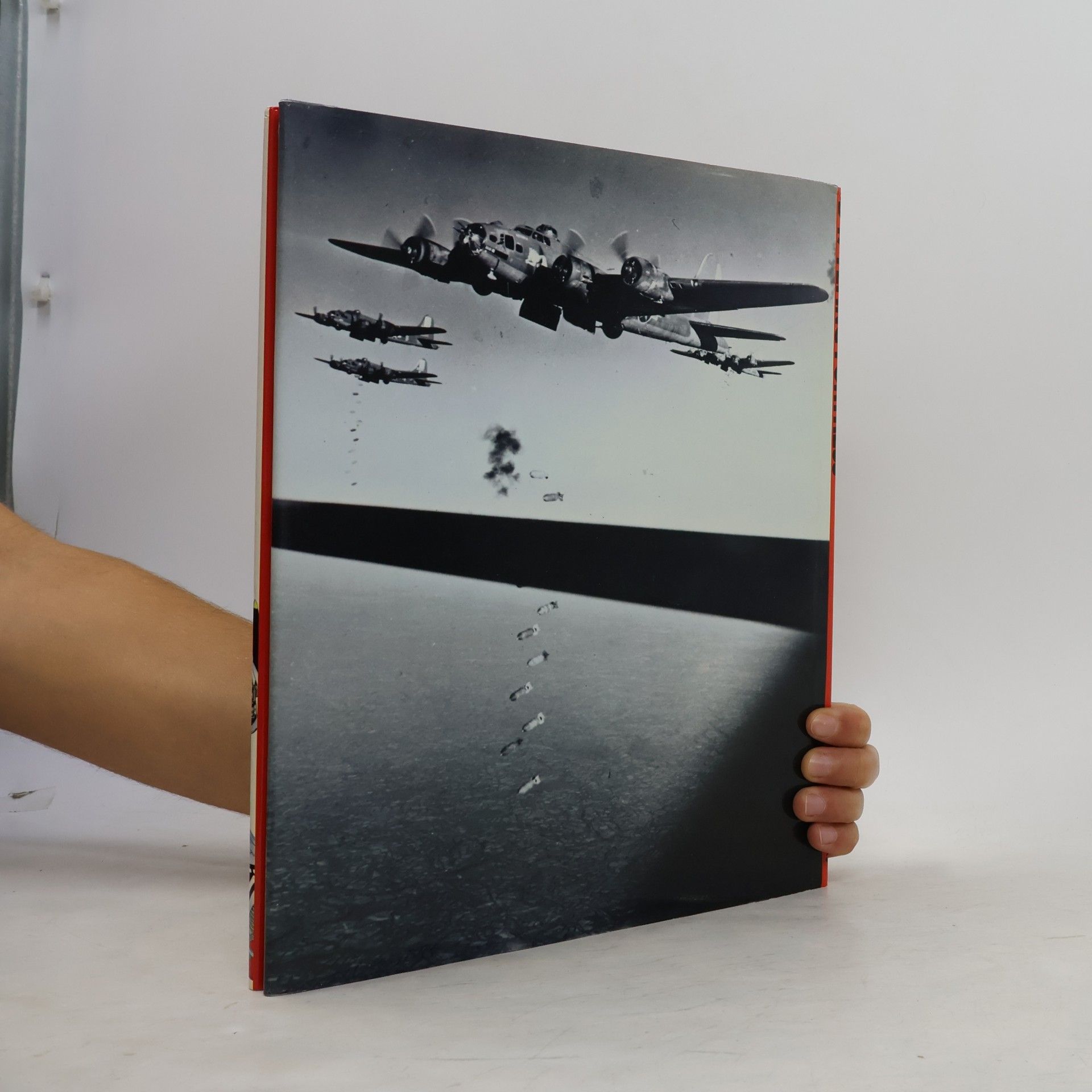 H. P. Willmott War Planes In Colour: B-17 Flying Fortress