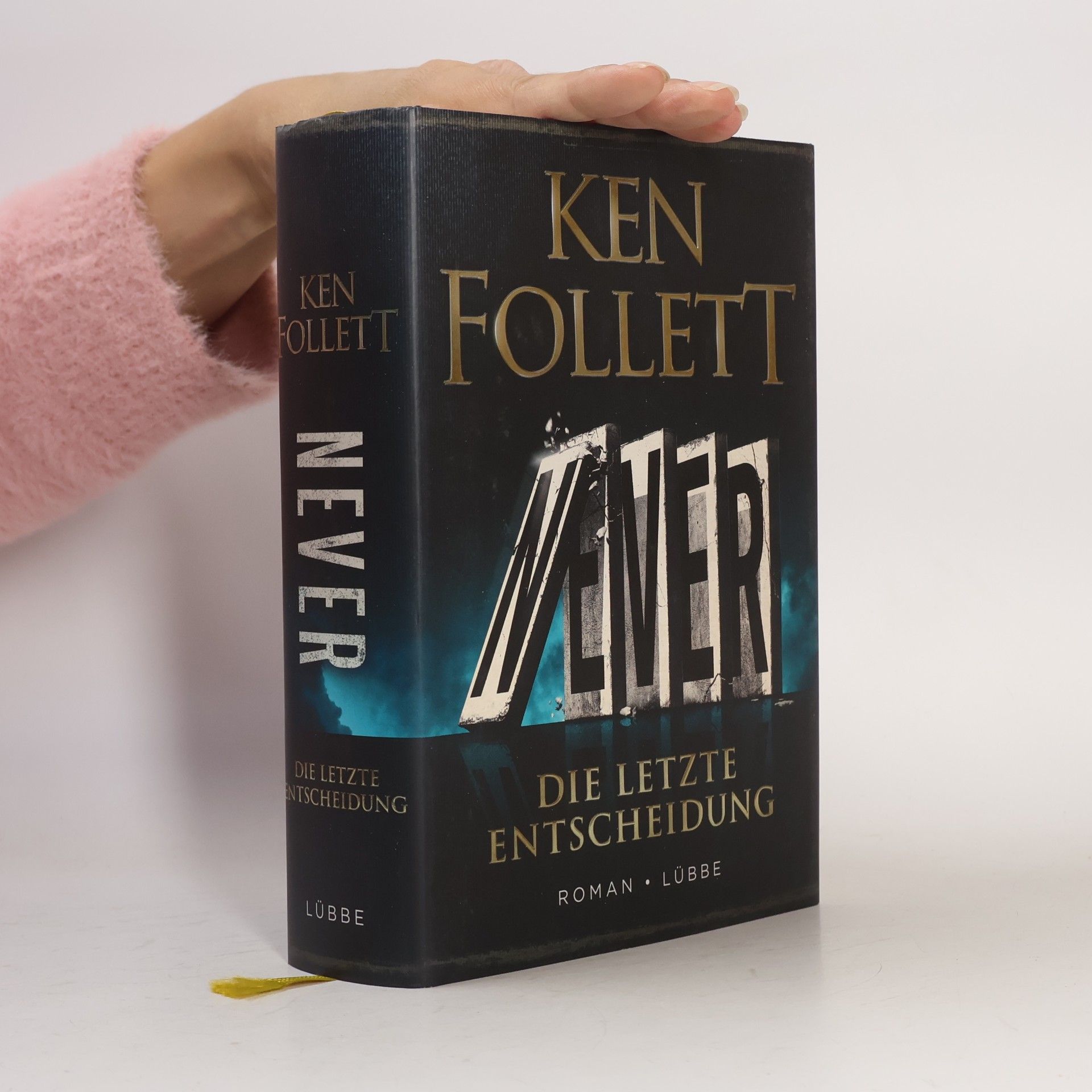 Ken Follett Never