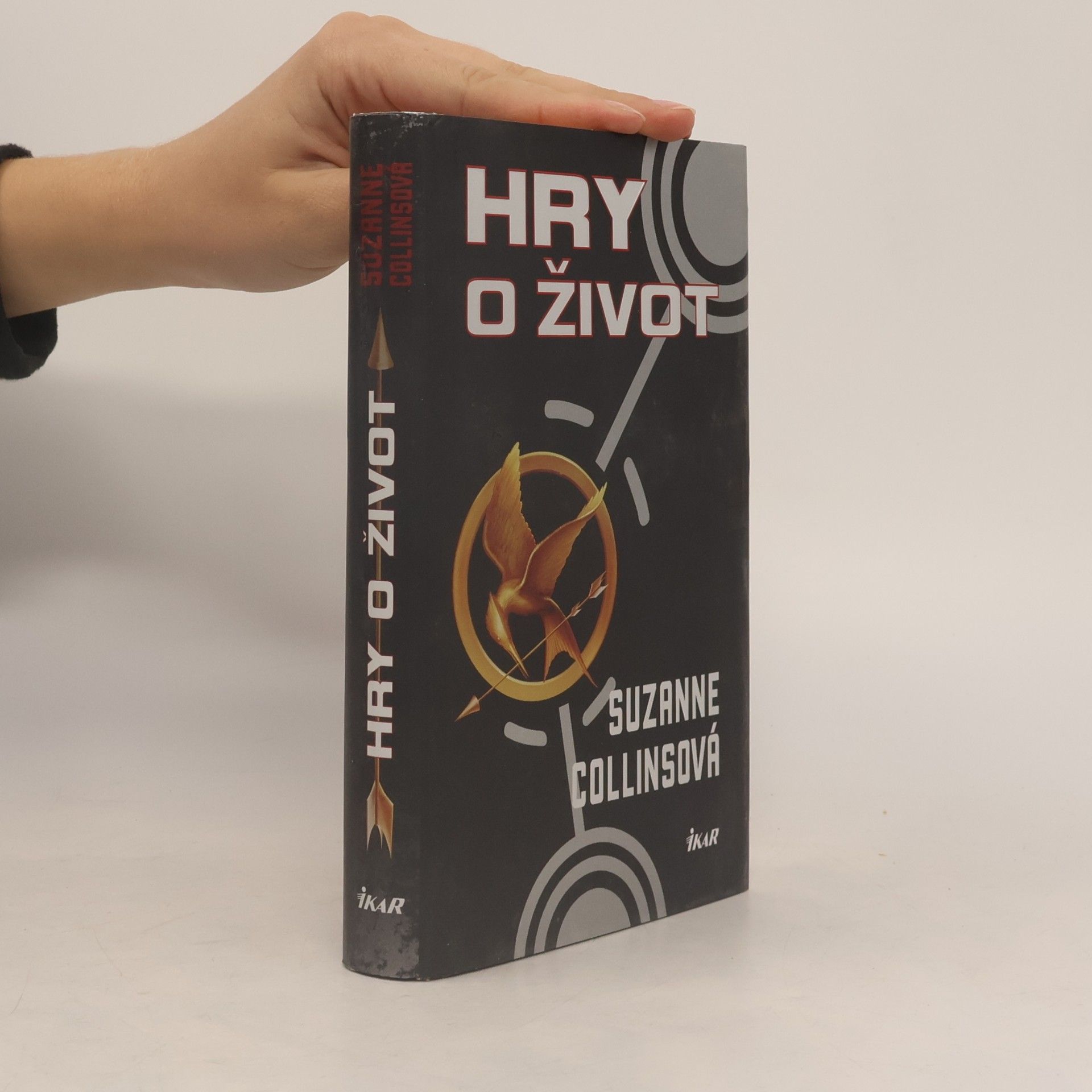 Suzanne Collins Hry o život