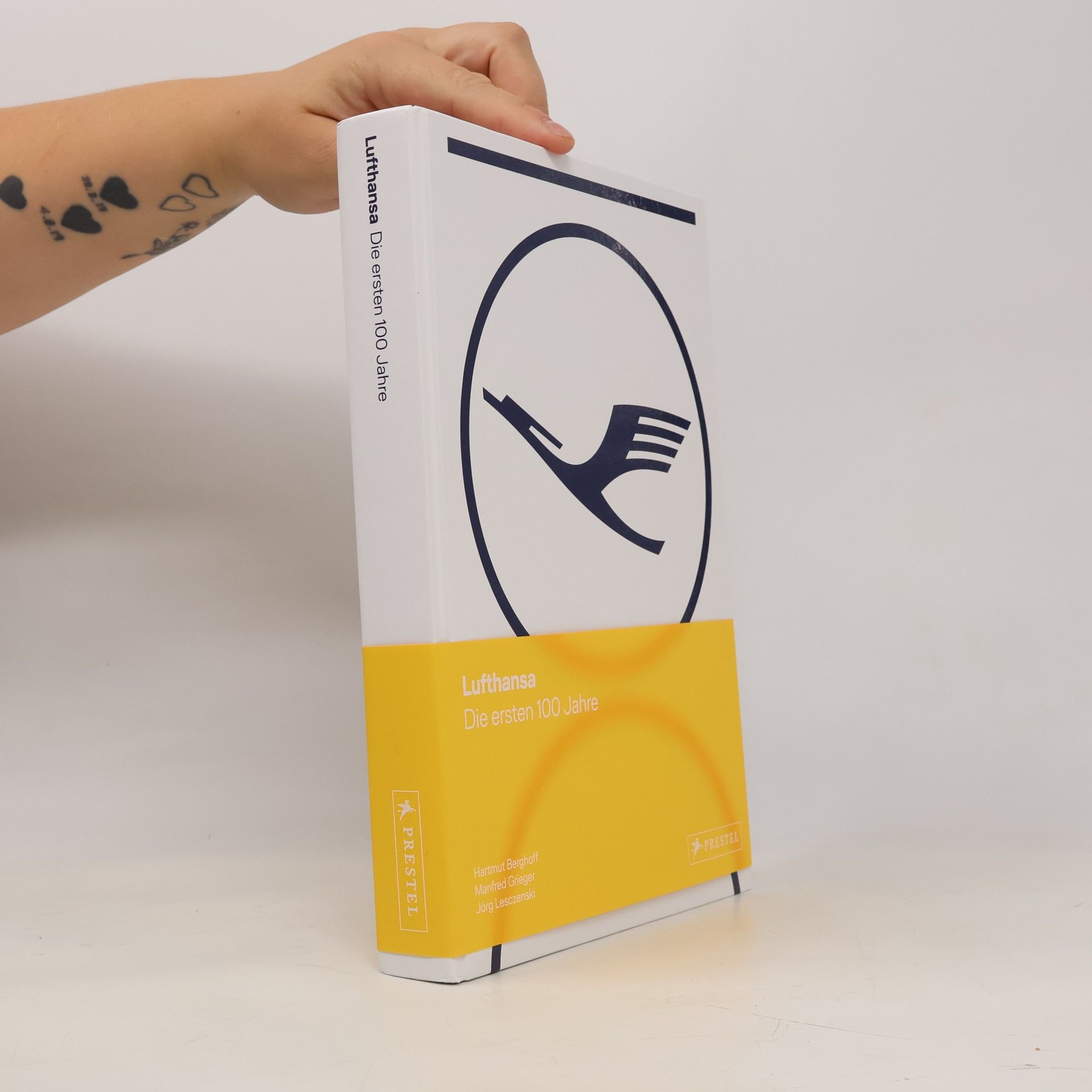 Lesczenski, Jörg Lufthansa - Die ersten 100 Jahre: Erstmalige Gesamtdarstellung der Geschichte der Lufthansa seit der Gründung 1926, mit zahlreichen Abbildungen, Vintage-Werbematerialien und internen Dokumenten