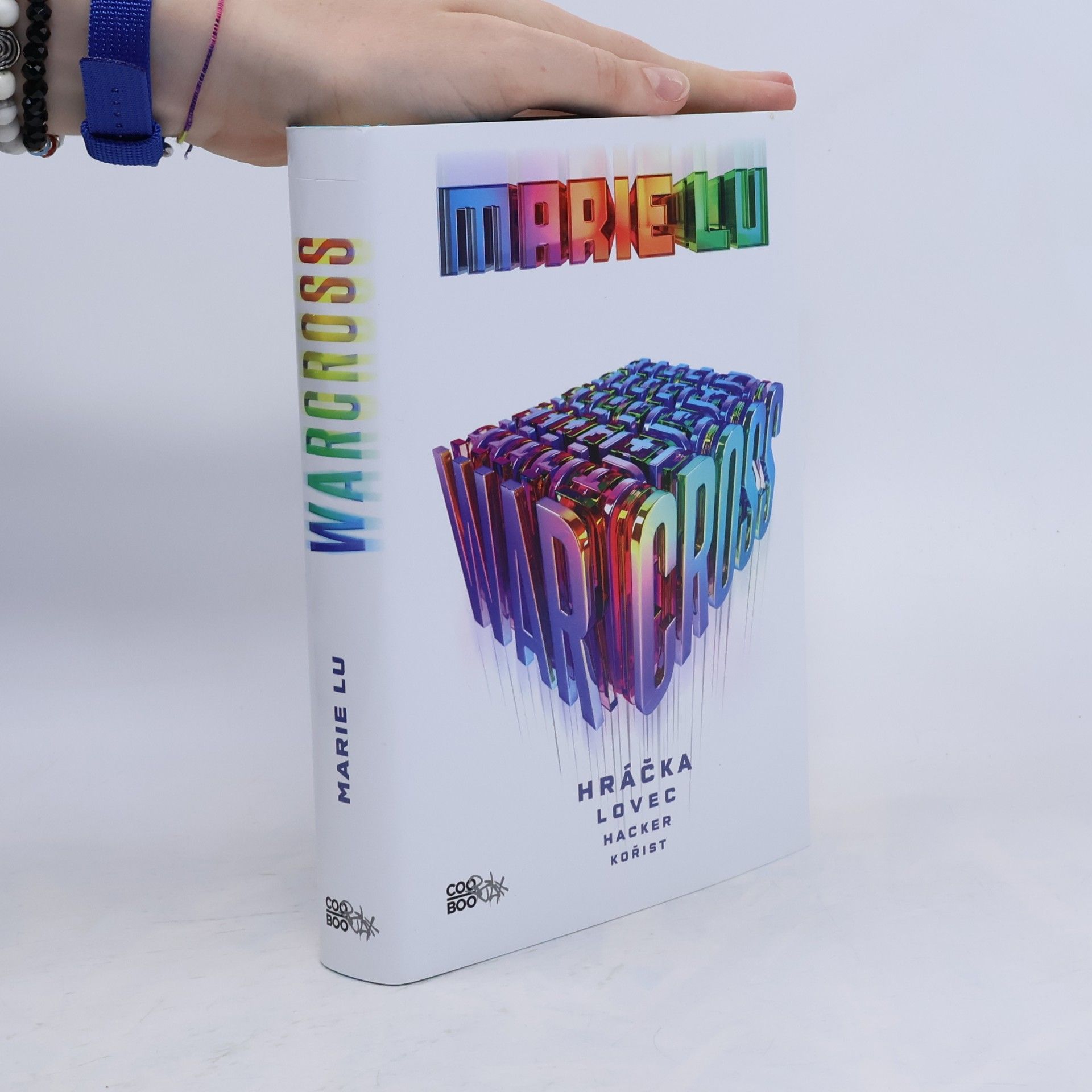 Marie Lu Warcross