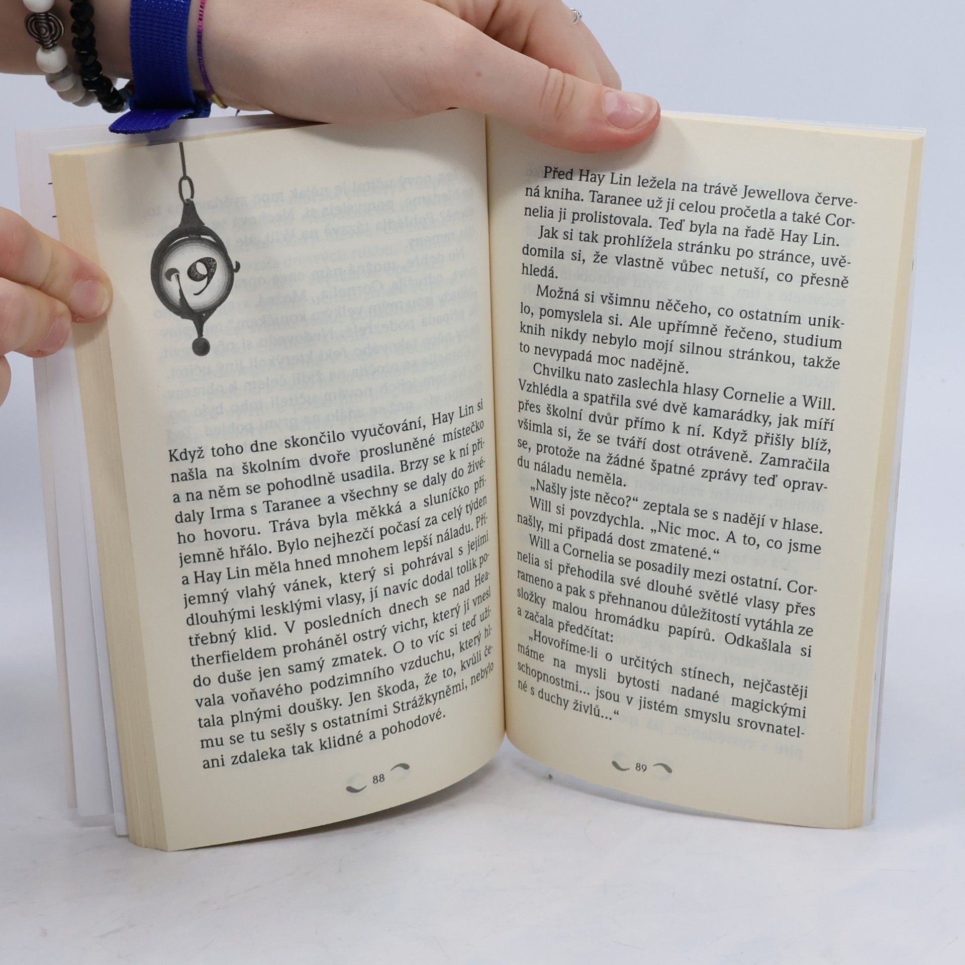 Alice Alfonsi Witch: Čarovná voda