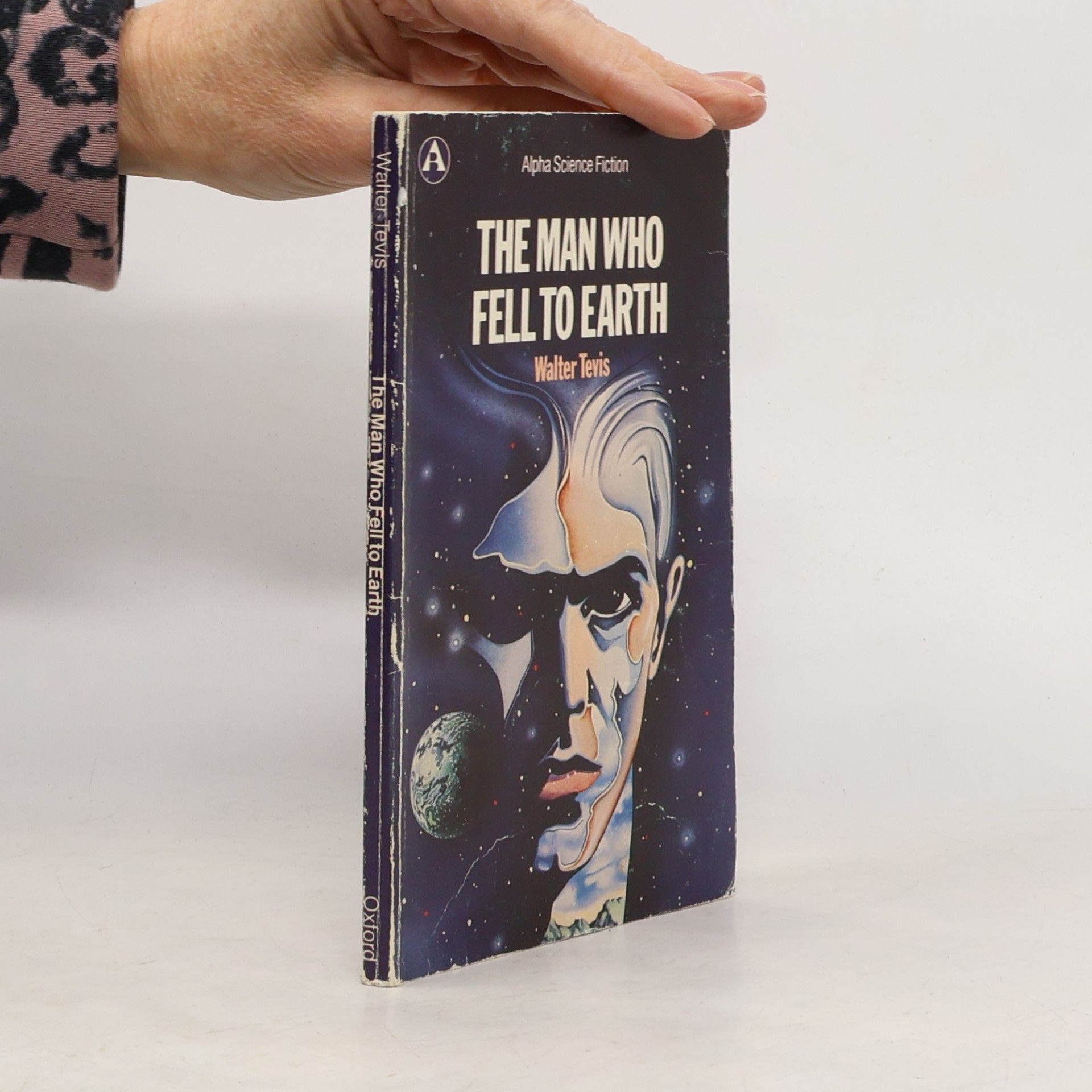 Tevis Walter Alpha Science Fiction: The Man Who Fell to Earth
