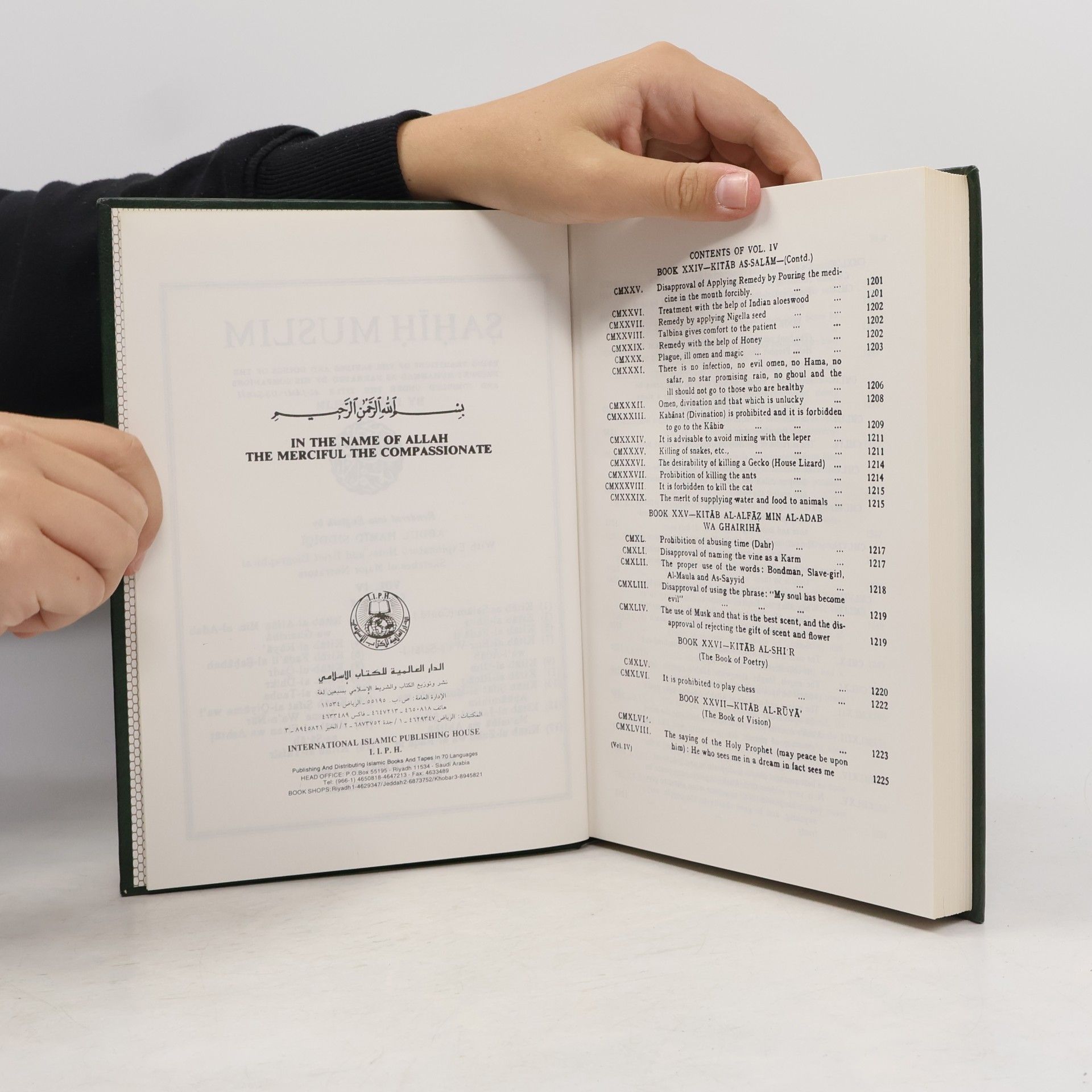 Imam Abul-Husain Muslim Sahih Muslim Volume 4