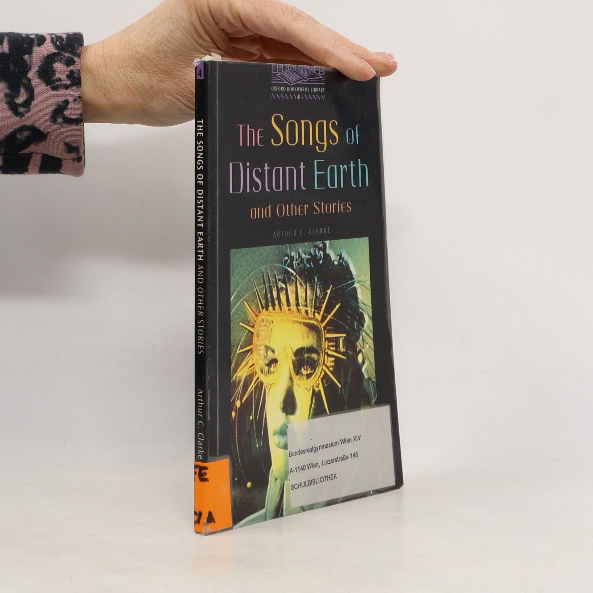 Jennifer Bassett The songs of distant earth and other stories