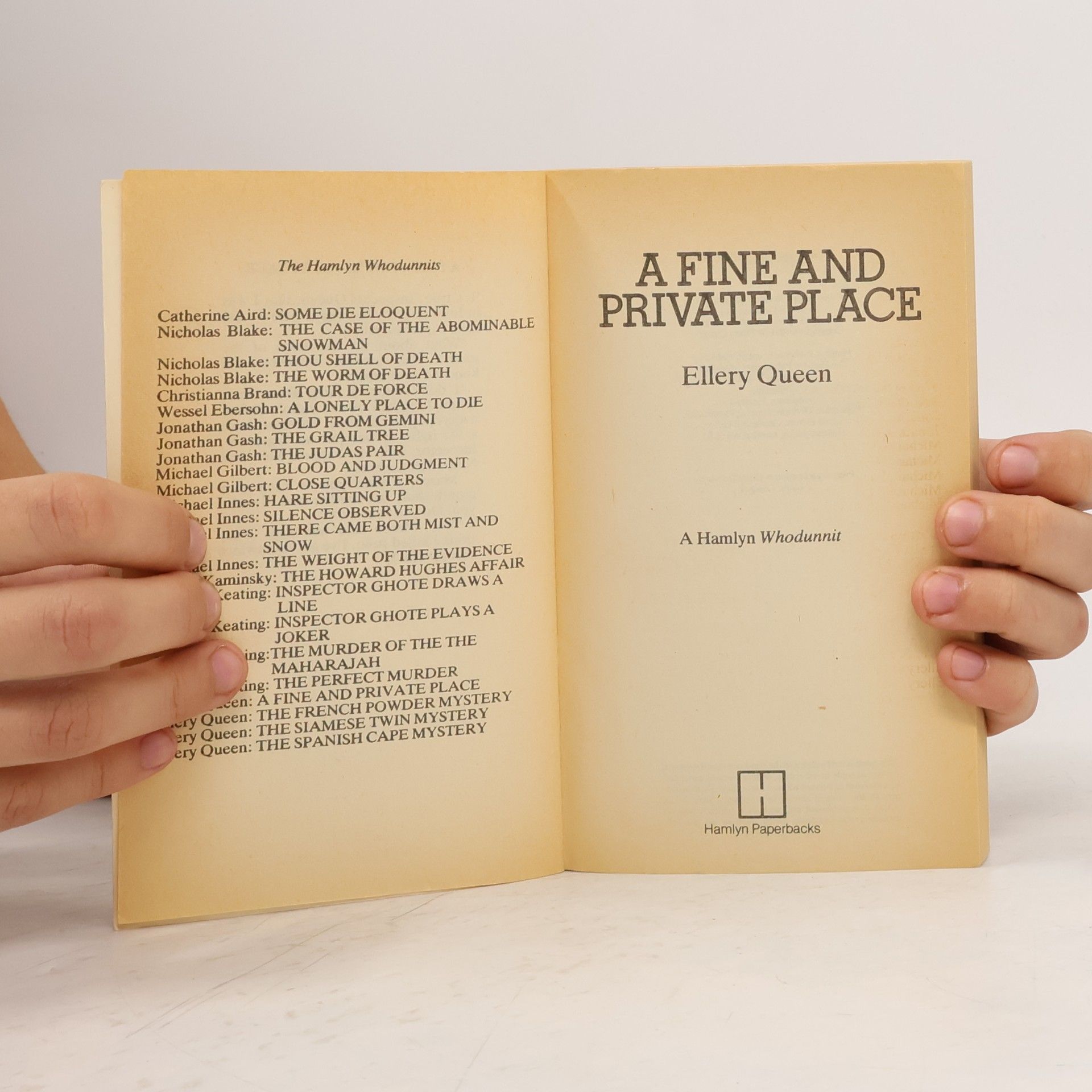 Ellery Queen A Fine and Private Place