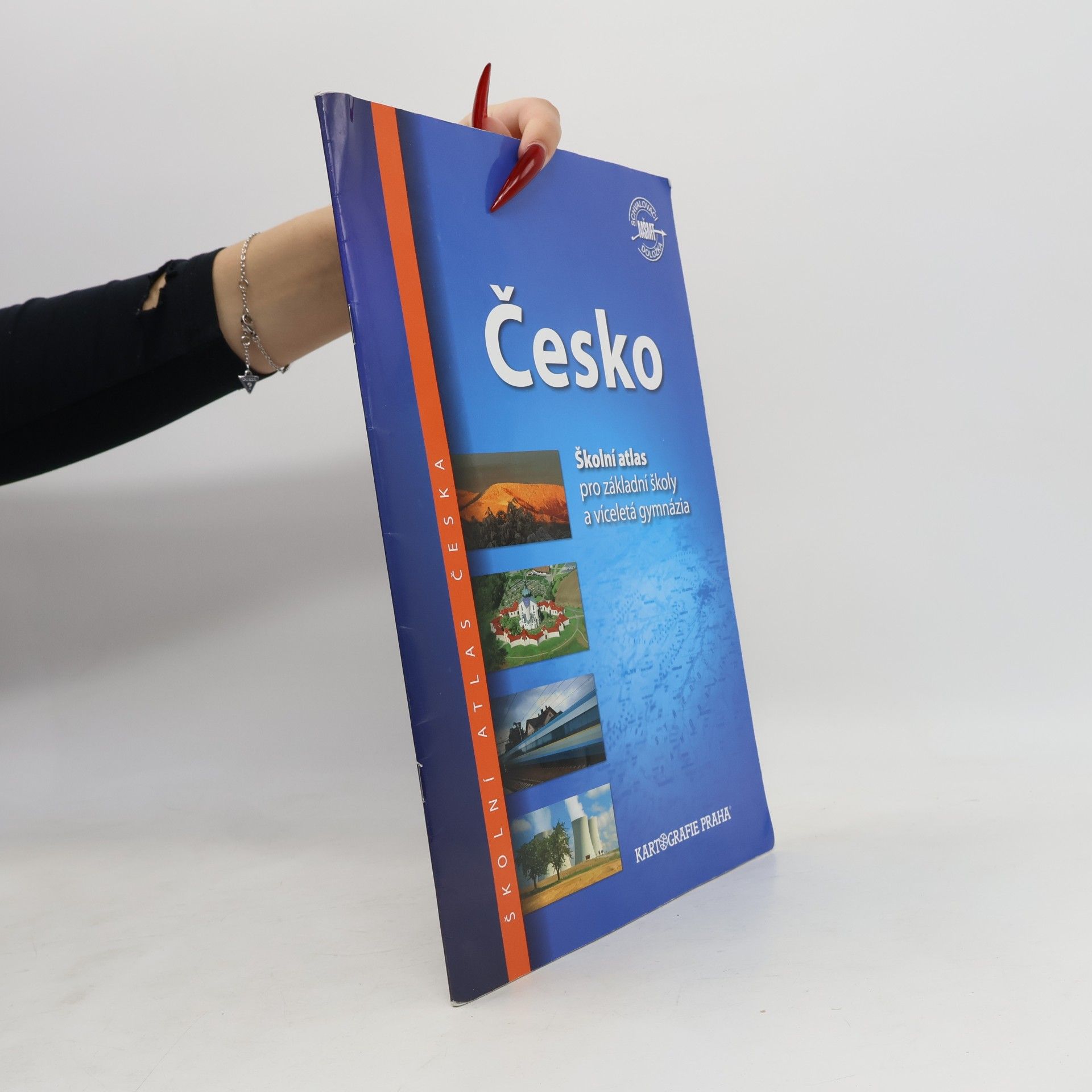 Lenka Olivová Česko : školní atlas pro základní školy a víceletá gymnázia