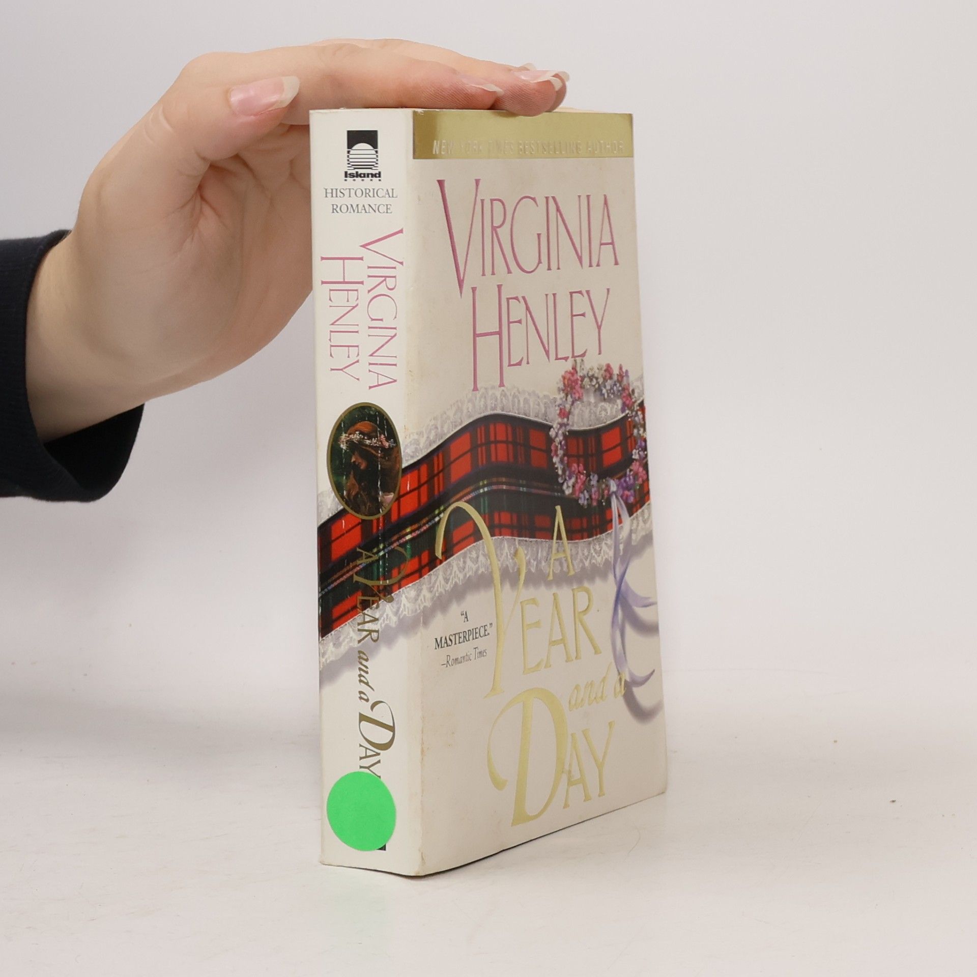 Virginia Henley A Year and a Day