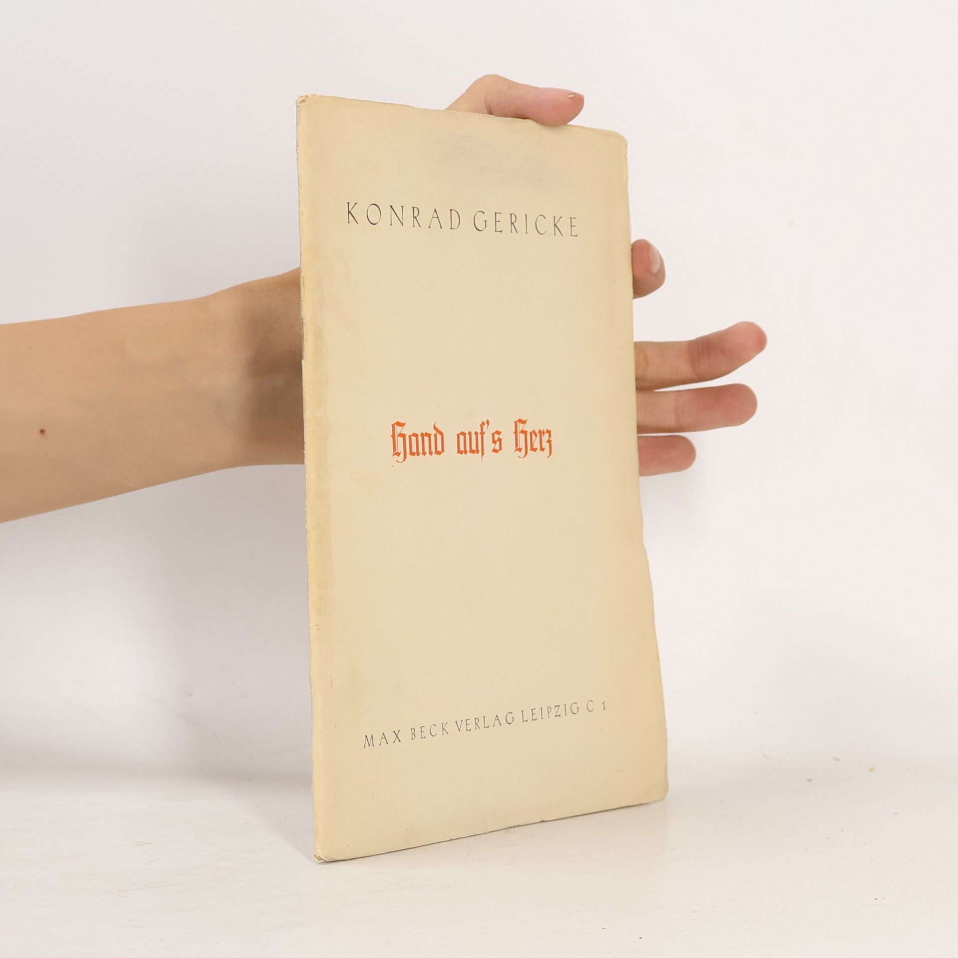 Hand auf's Herz
