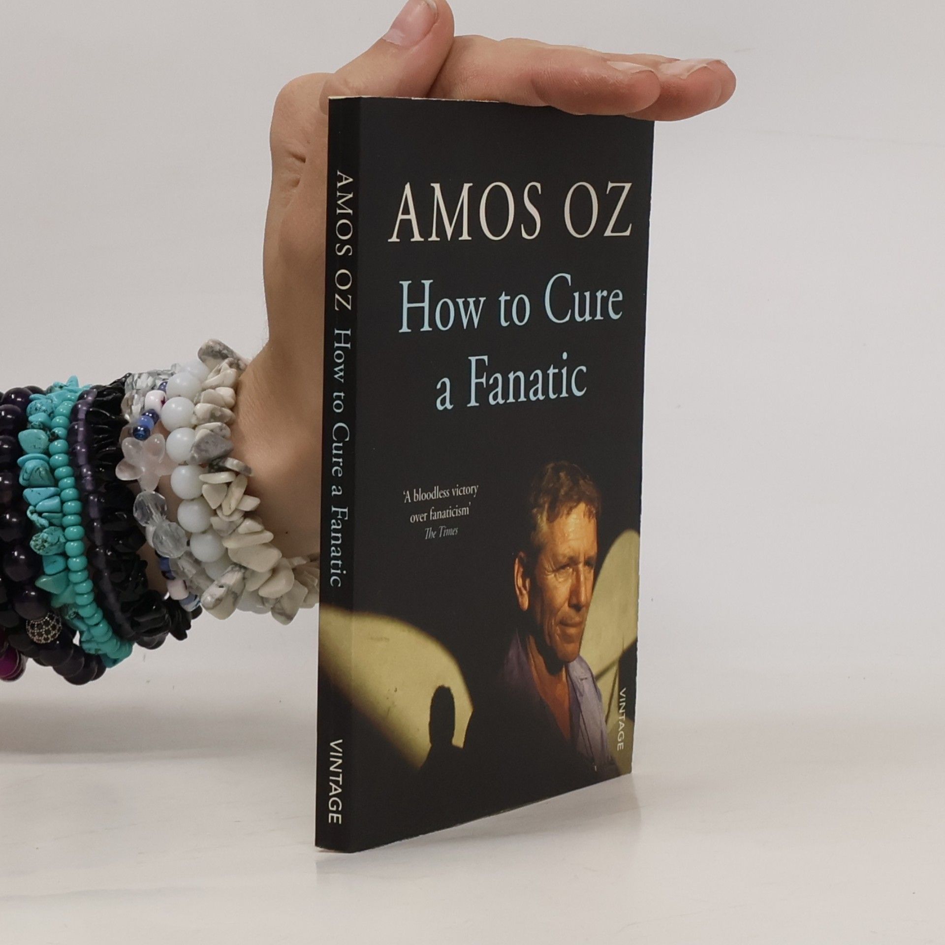Amos Oz How to cure a fanatic