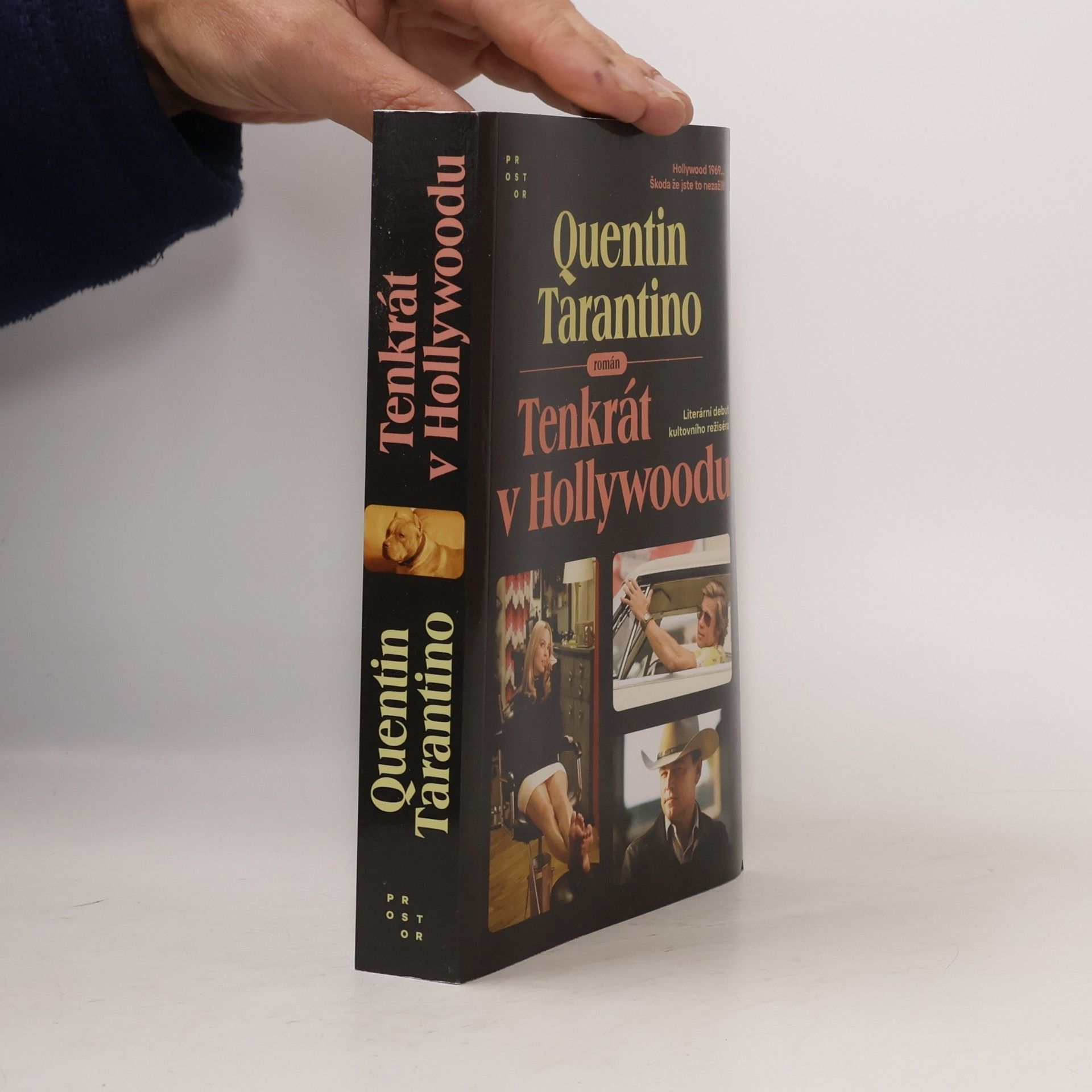 Quentin Tarantino Tenkrát v Hollywoodu : román