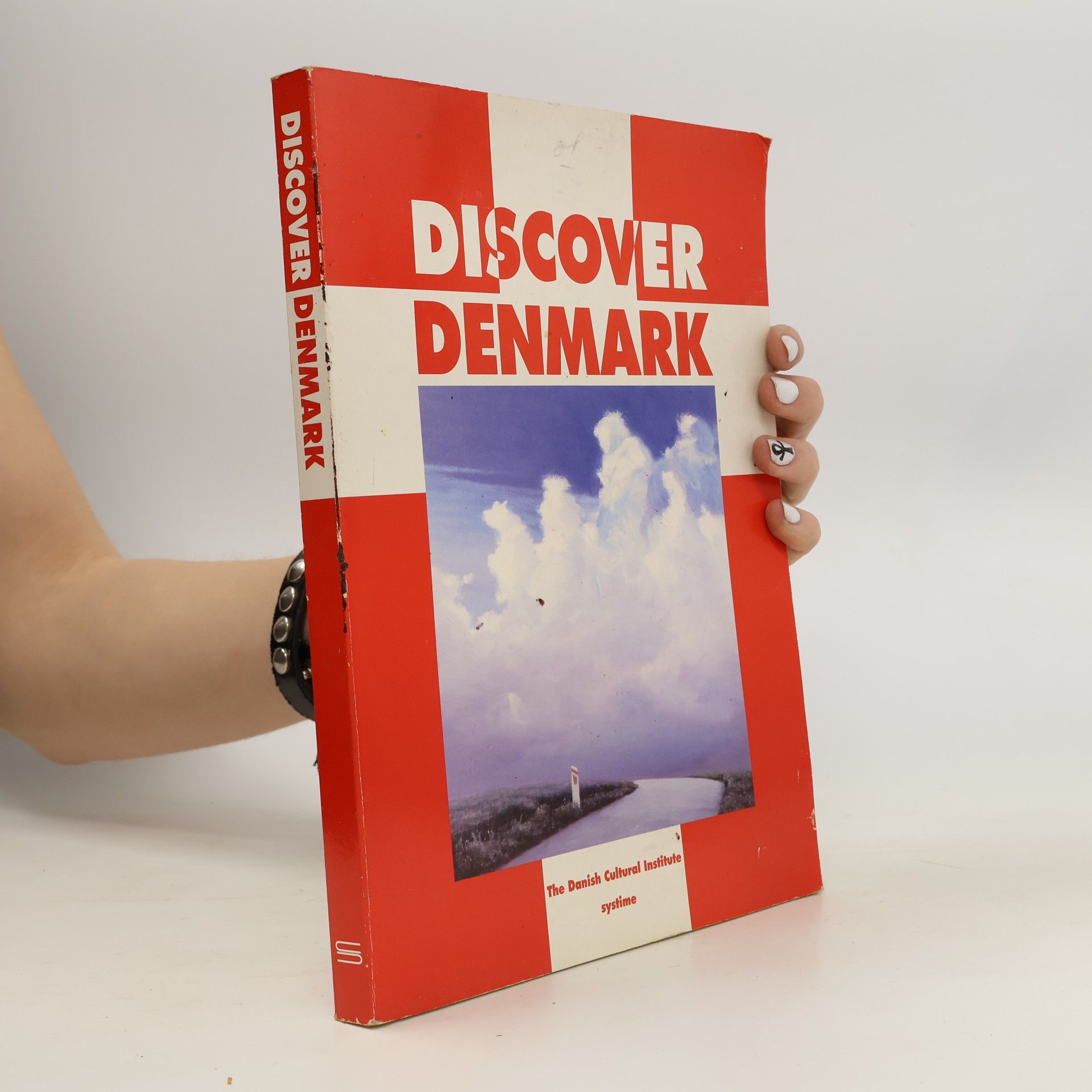 Various authors Discover Denmark
