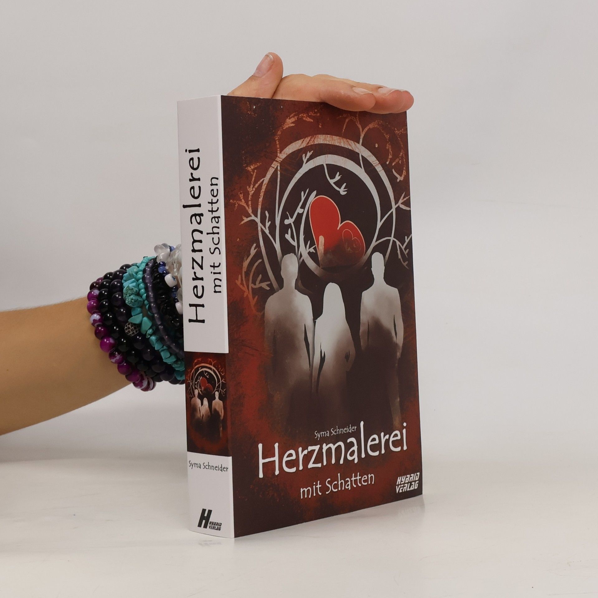 Syma Schneider Herzmalerei mit Schatten