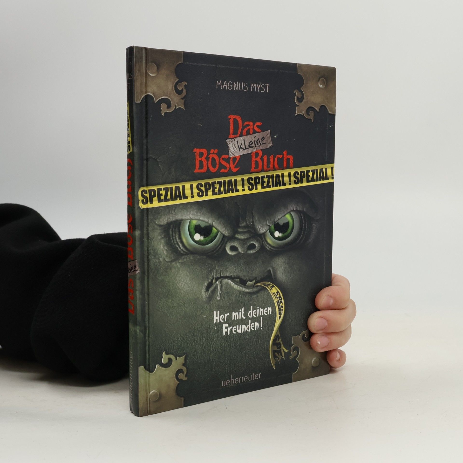 Magnnus Myst Das Böse Buch. Her mit deinen Freunden!