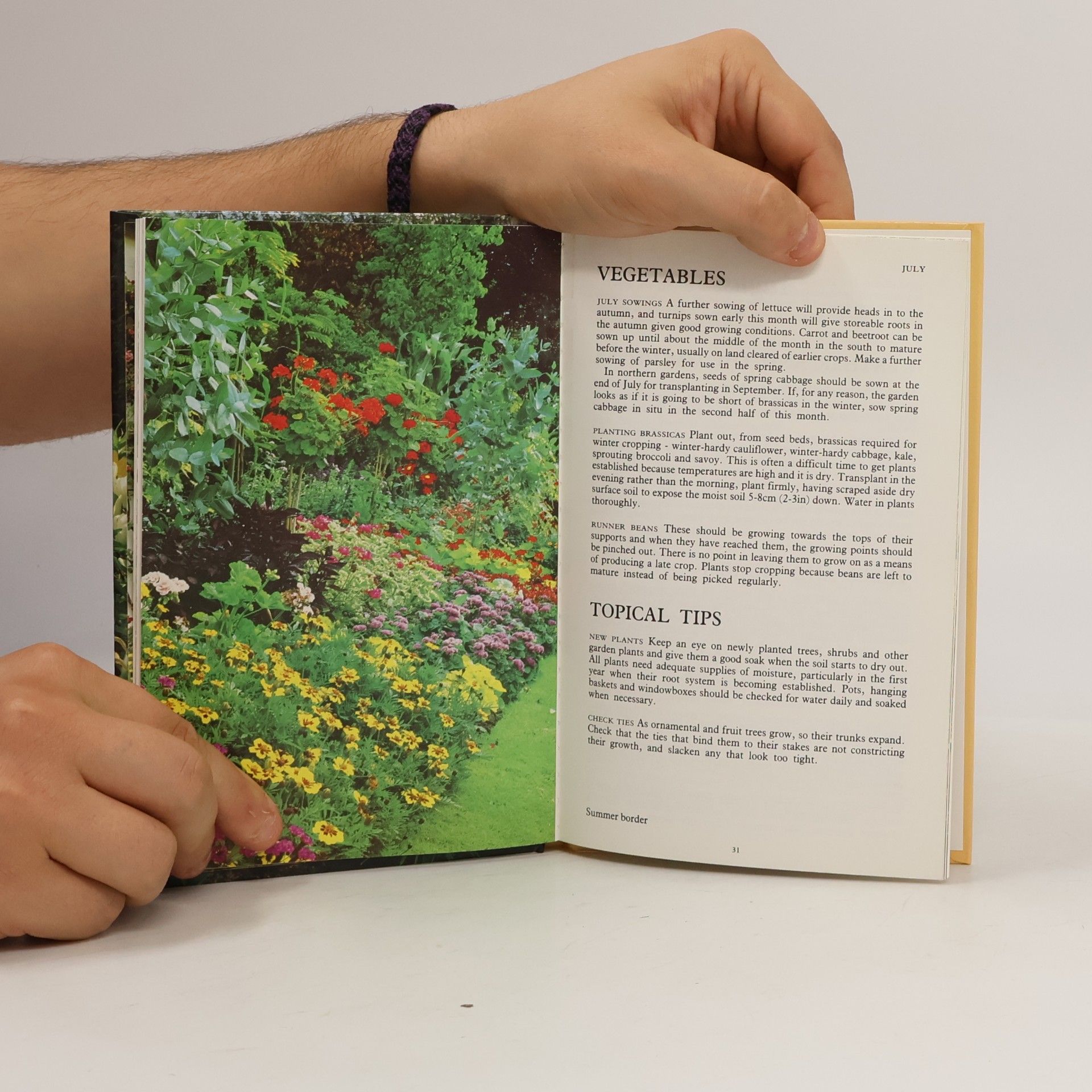 Various authors Gardeners' Calendar