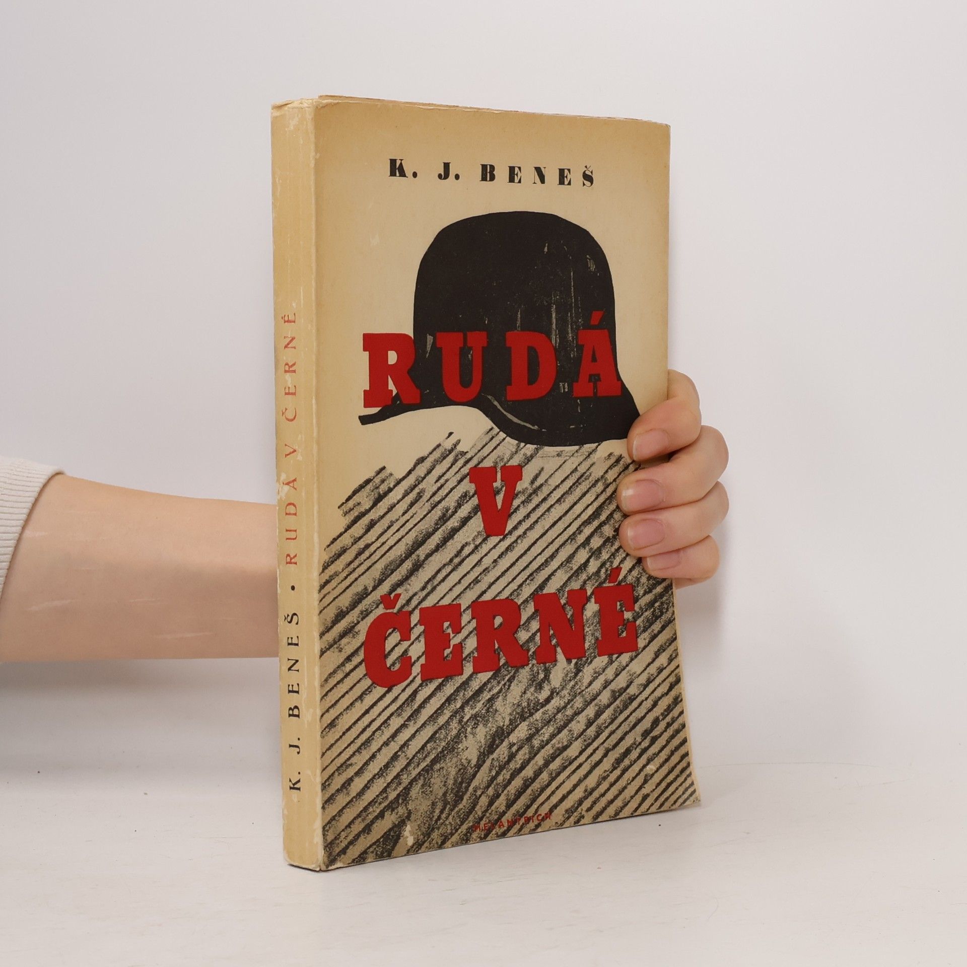 Rudá v černé