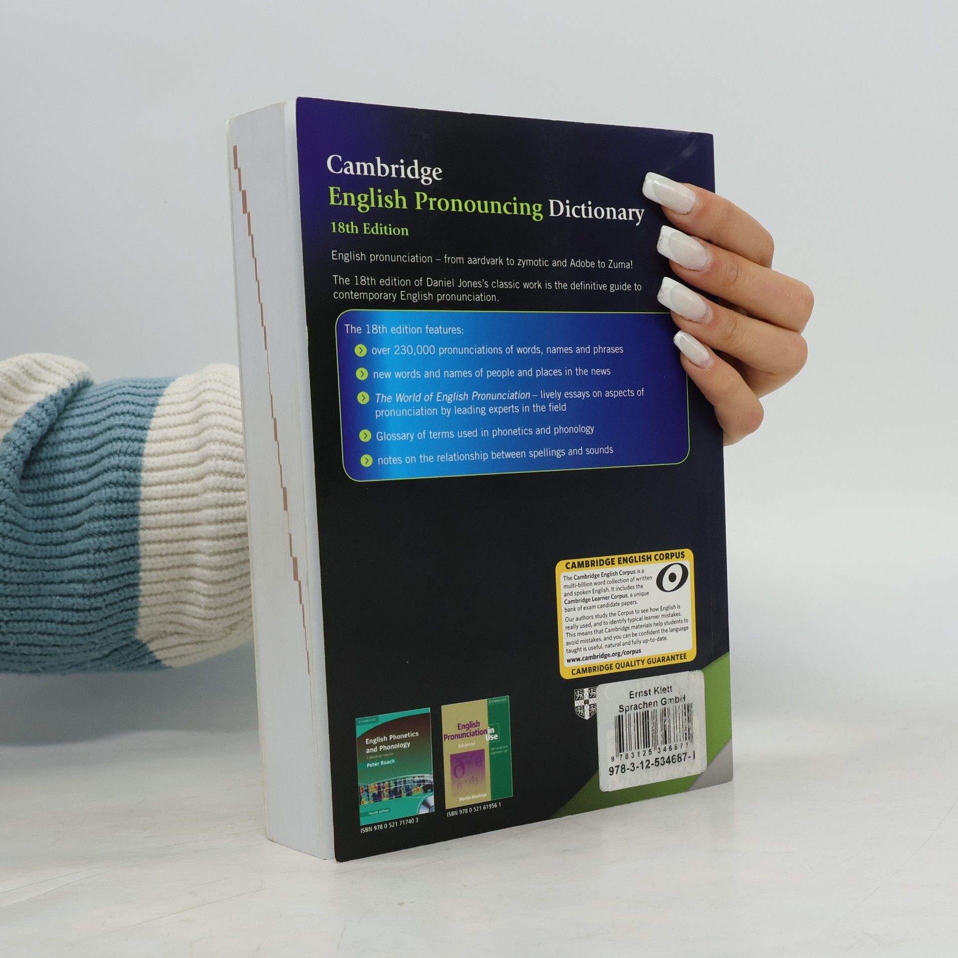 Daniel Jones Cambridge English Pronouncing Dictionary. Eighteenth edition. Paperback