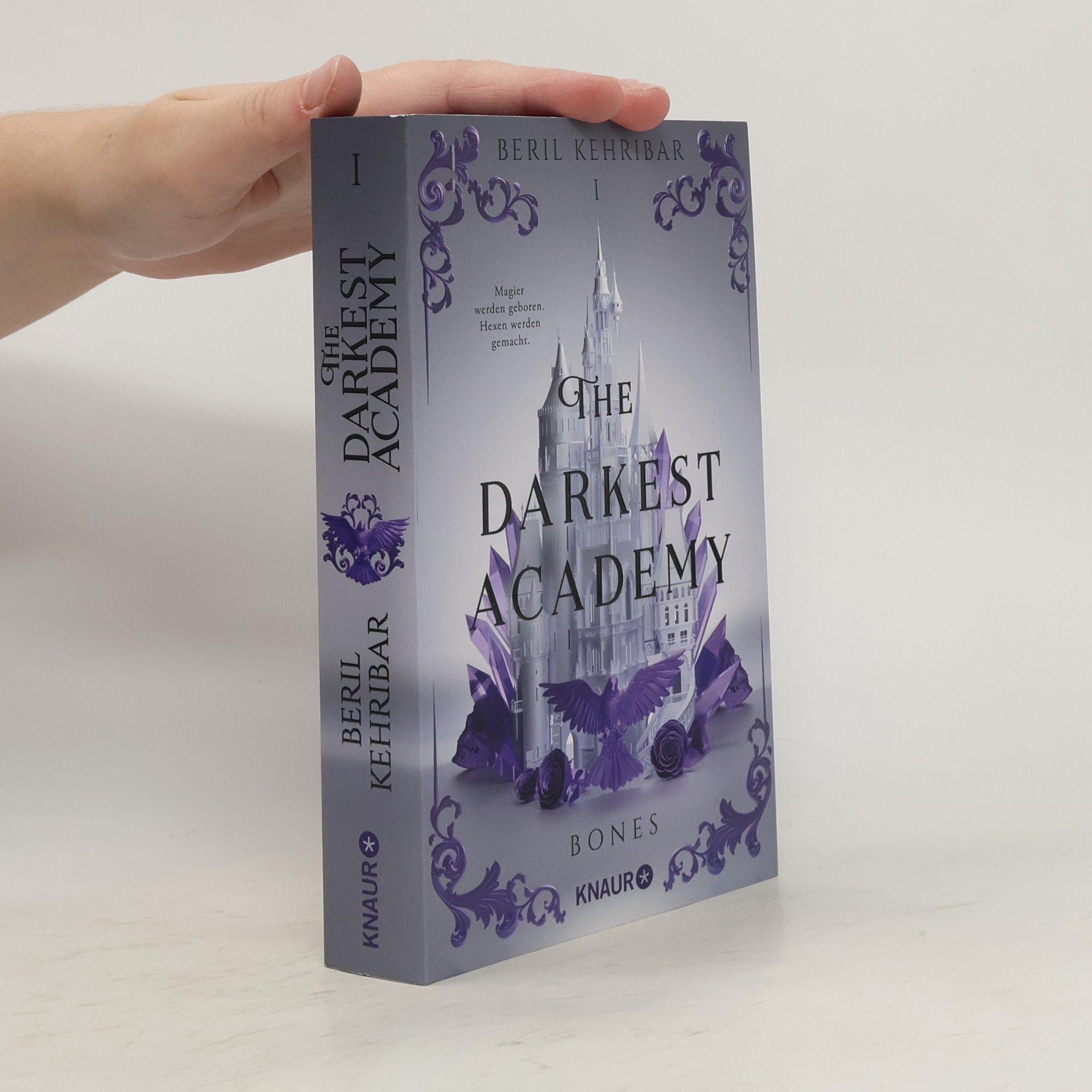Beril Kehribar The Darkest Academy 1 – Bones