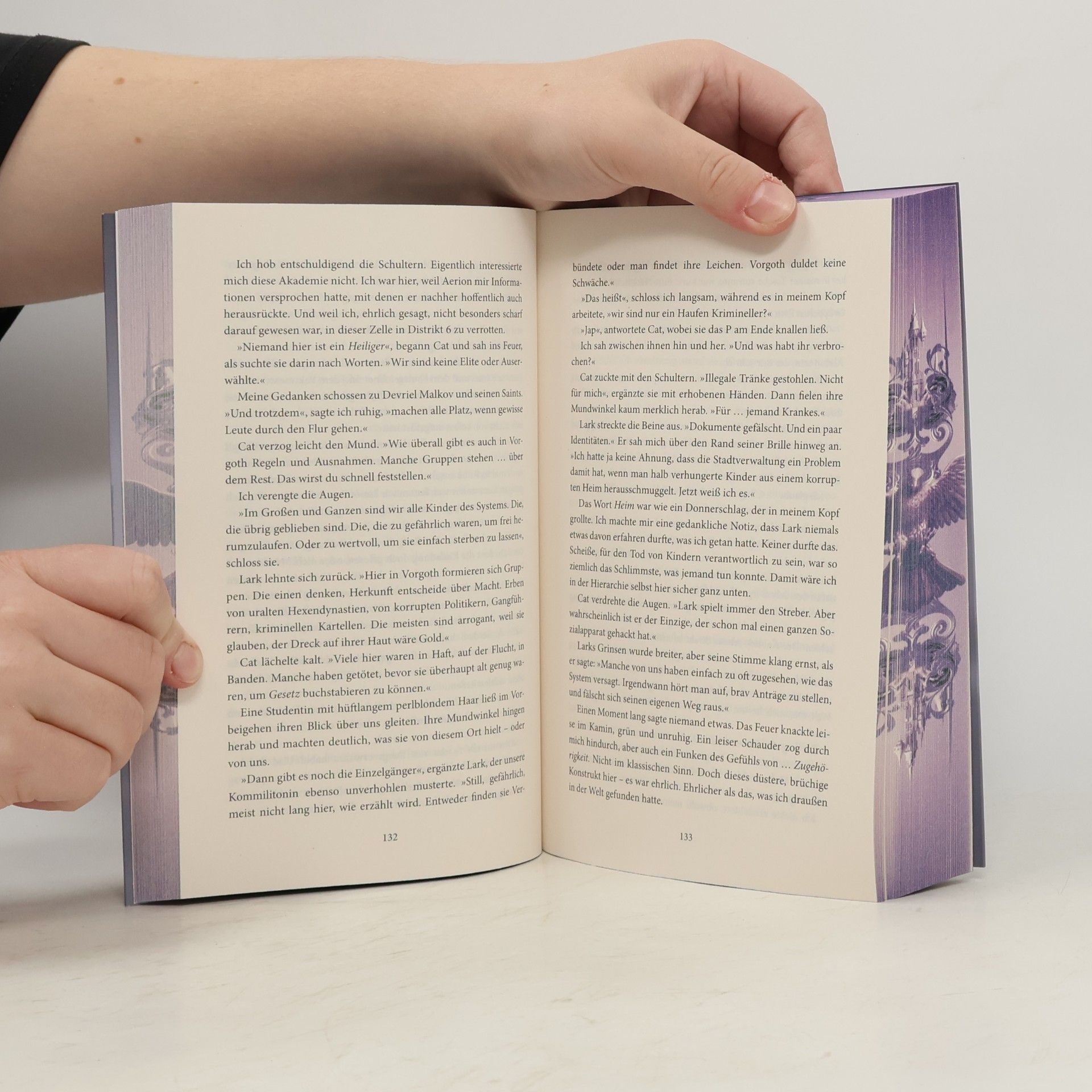 Beril Kehribar The Darkest Academy 1 – Bones