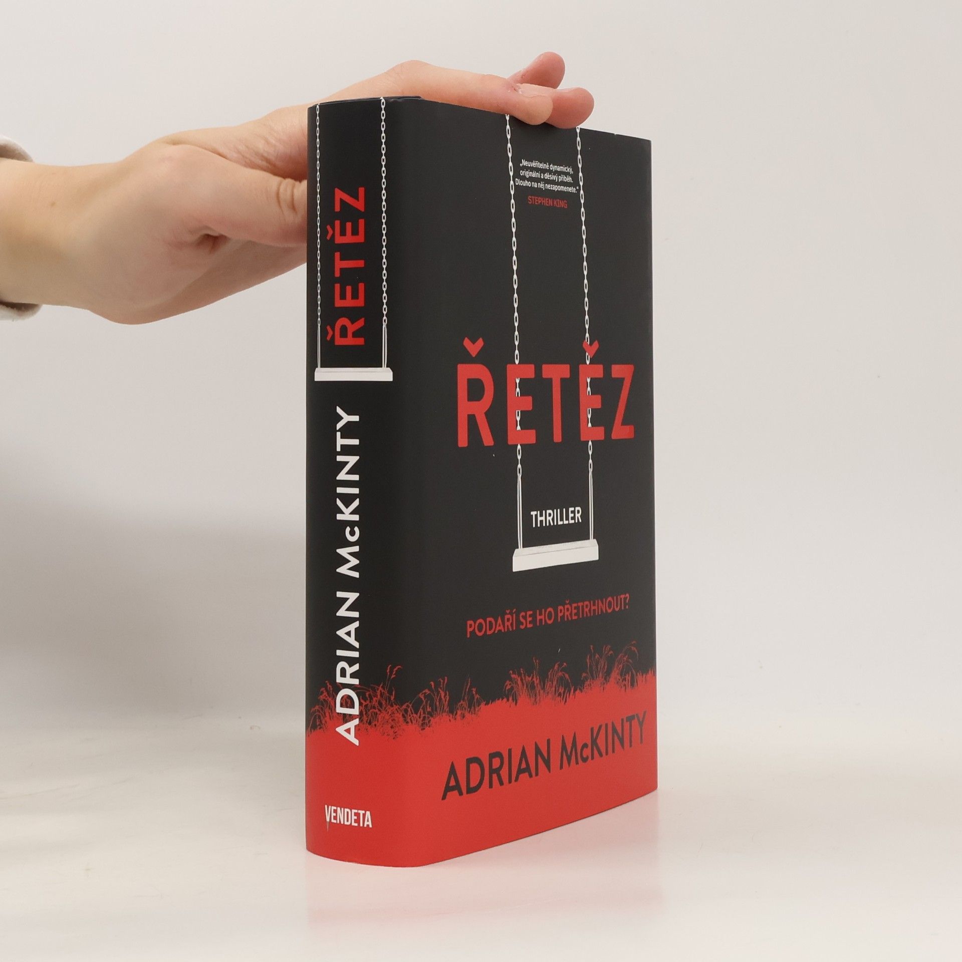 Adrian McKinty Řetěz