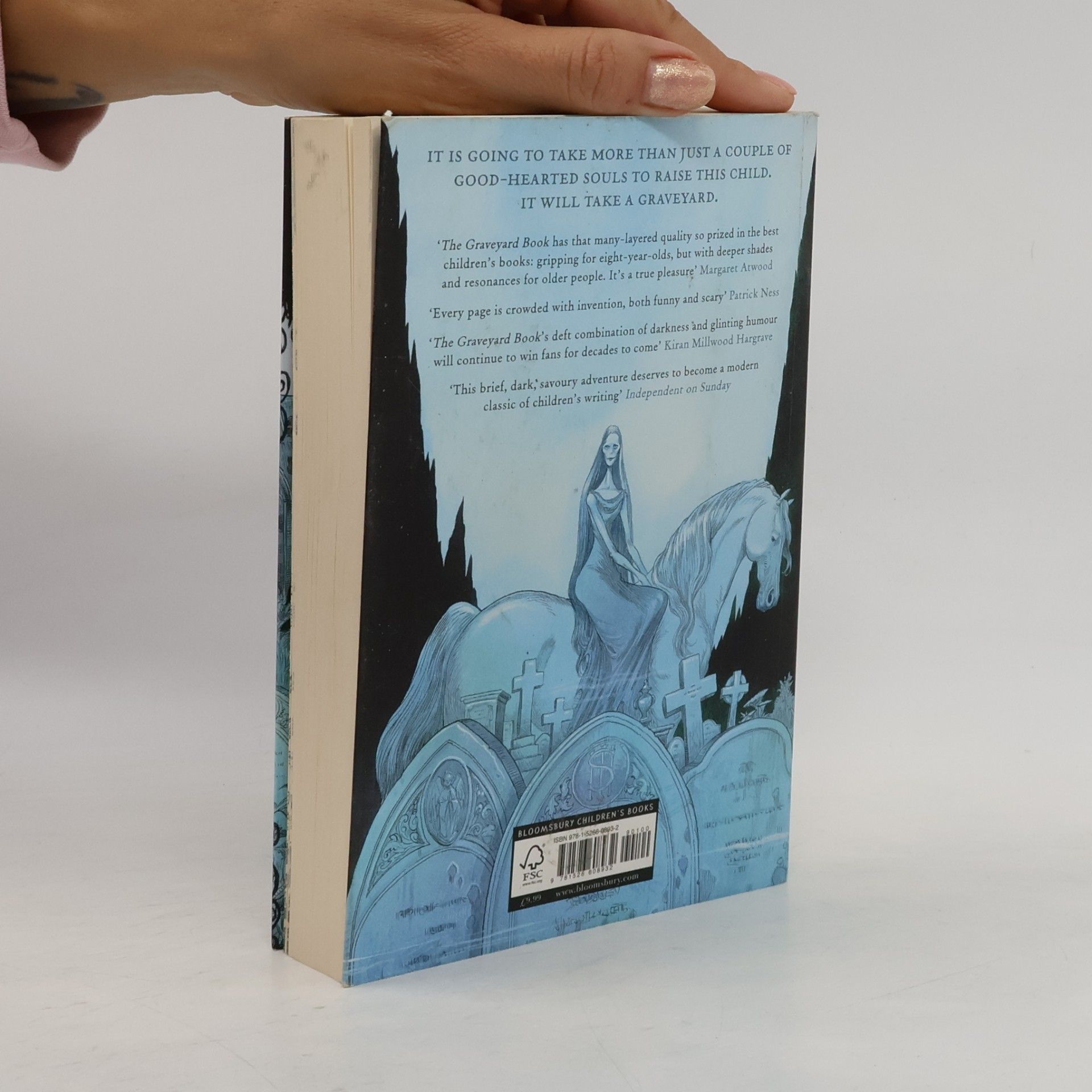 Neil Gaiman The graveyard book