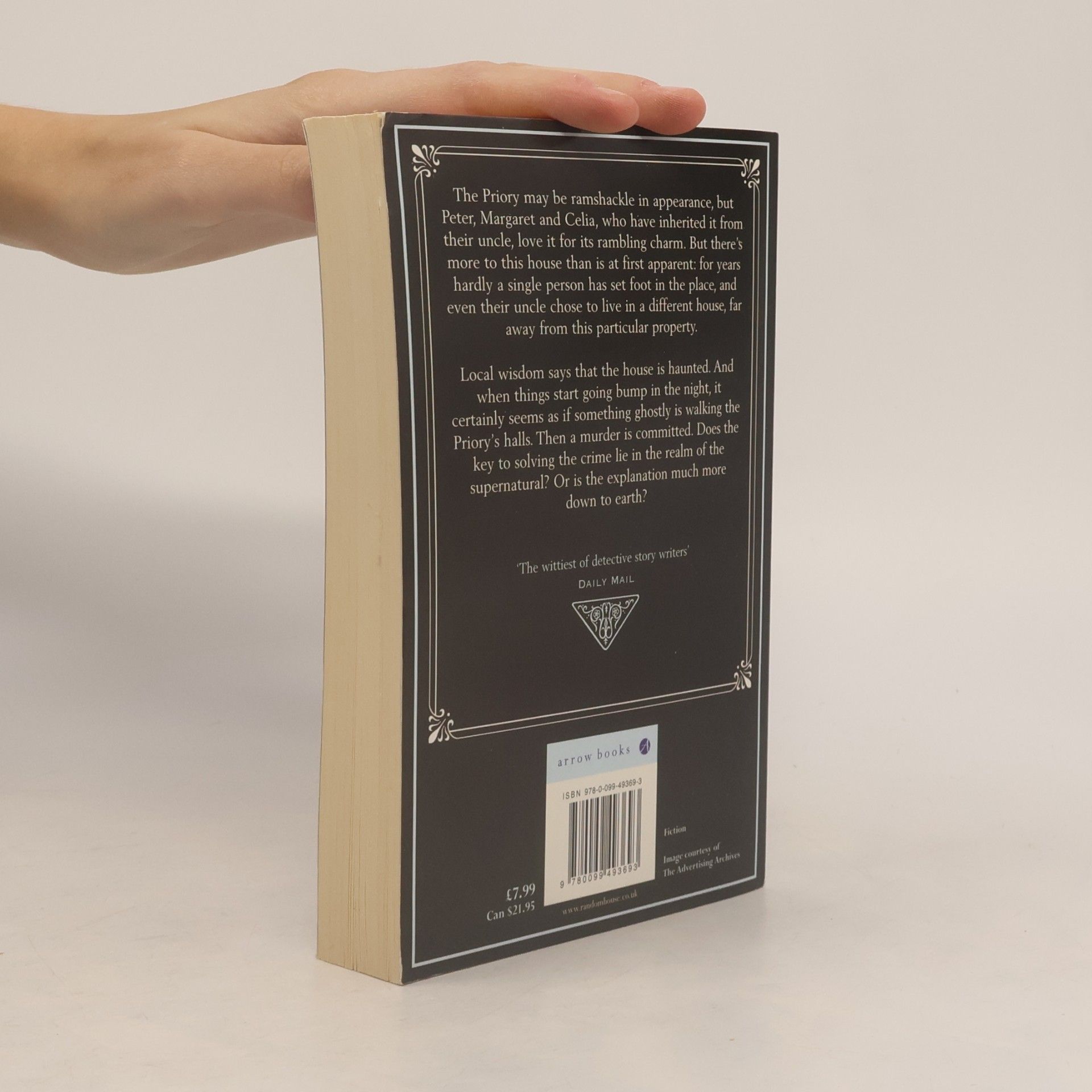 Georgette Heyer Footsteps in the Dark