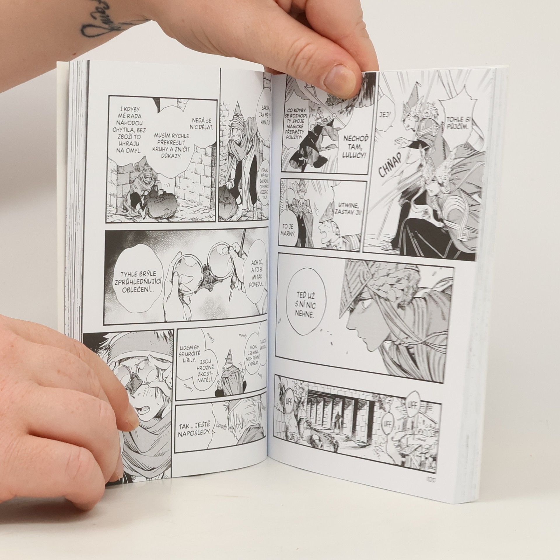 Kamome Shirahama Ateliér špičatých klobouků 9